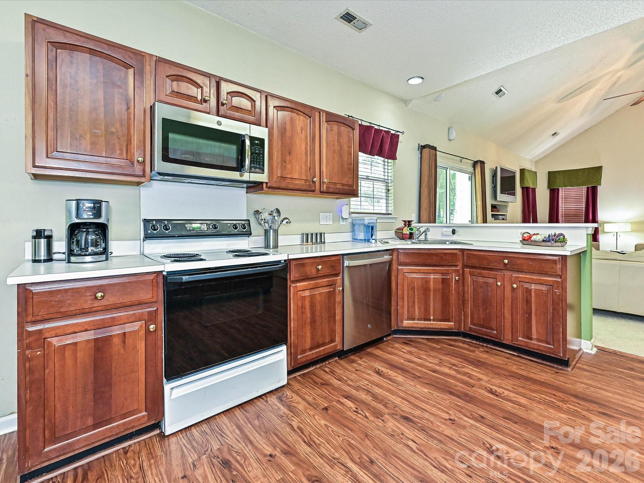 6719 Reedy Creek Road Property Photo 10
