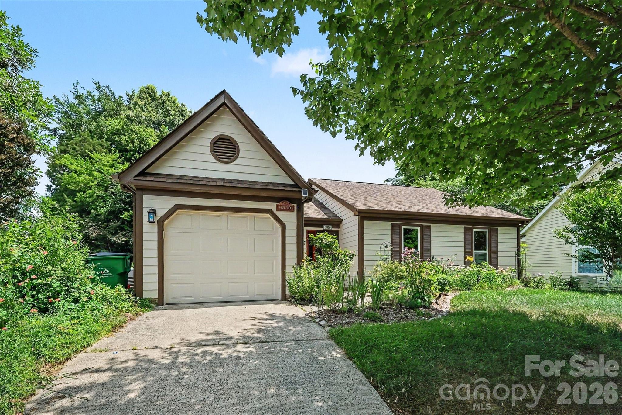 9330 Oren Thompson Road Property Photo 3
