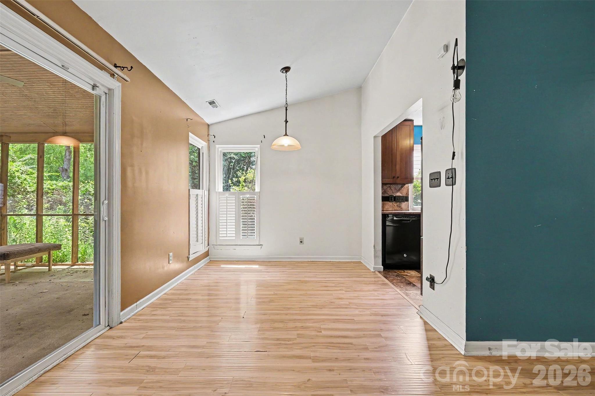 9330 Oren Thompson Road Property Photo 8