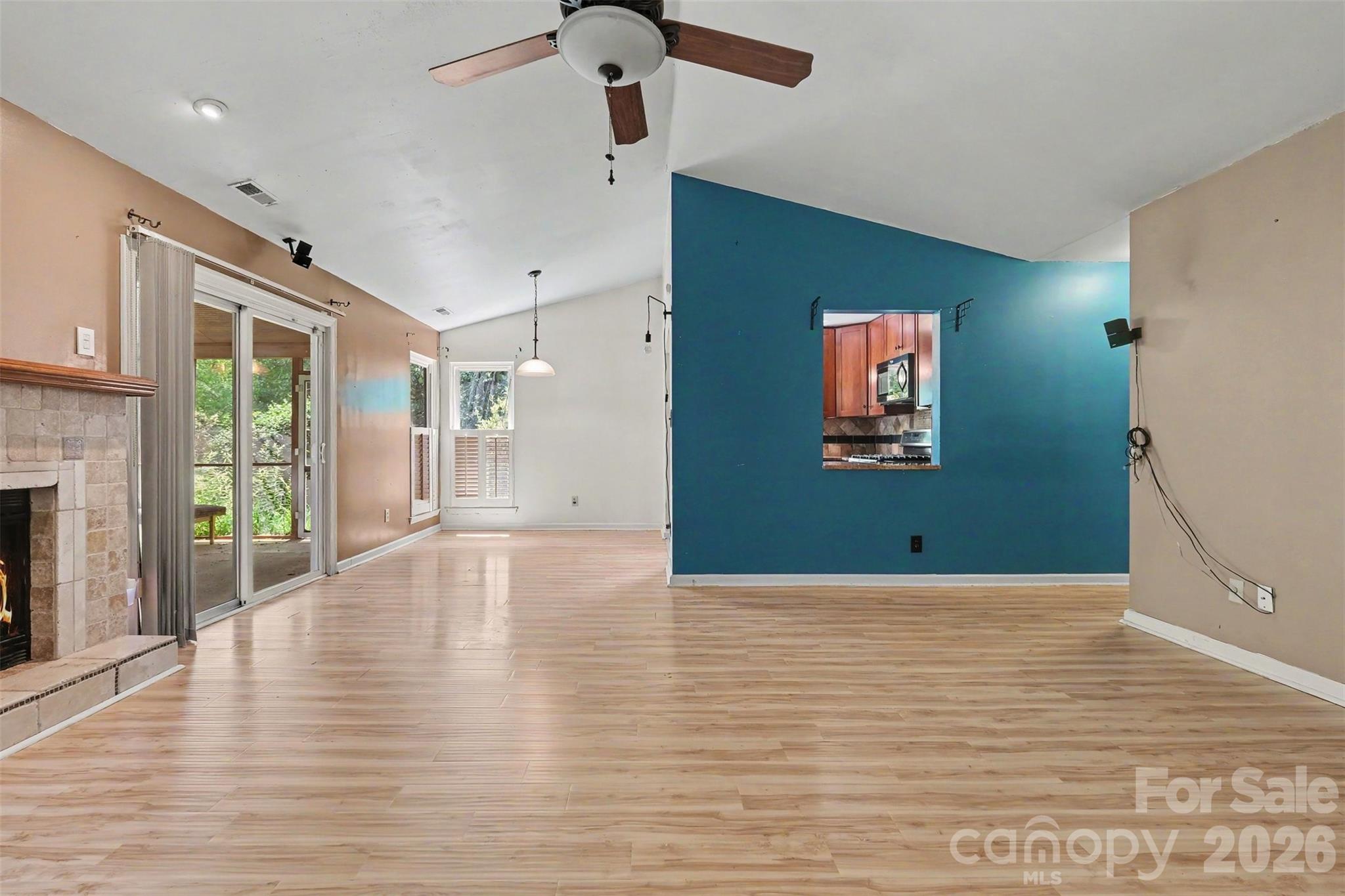 9330 Oren Thompson Road Property Photo 11