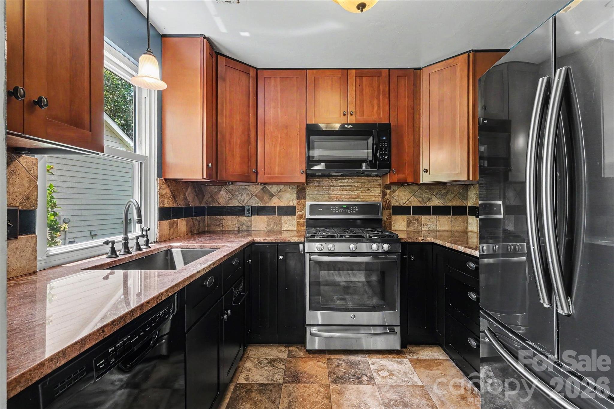 9330 Oren Thompson Road Property Photo 13