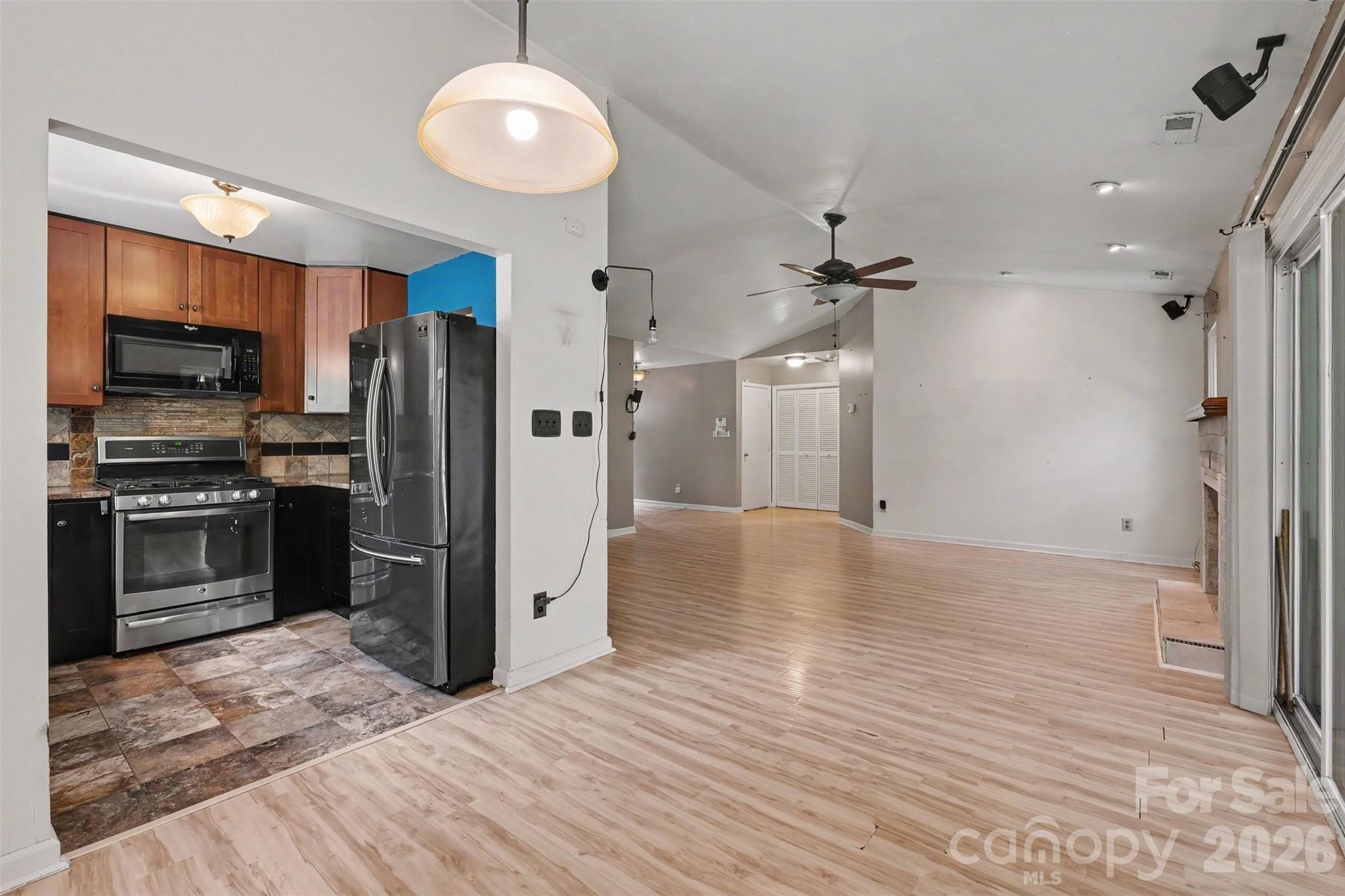9330 Oren Thompson Road Property Photo 16