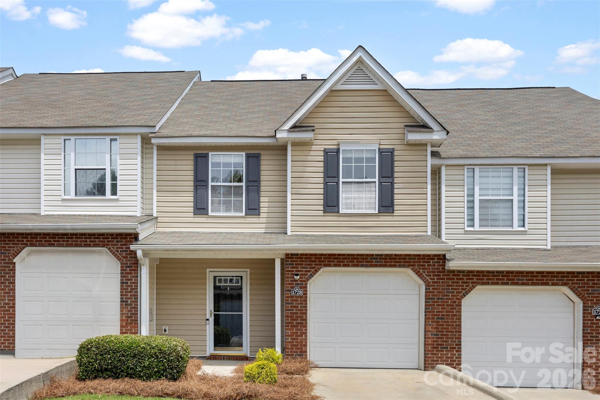 1728 Eagle Ridge Drive Property Photo 2