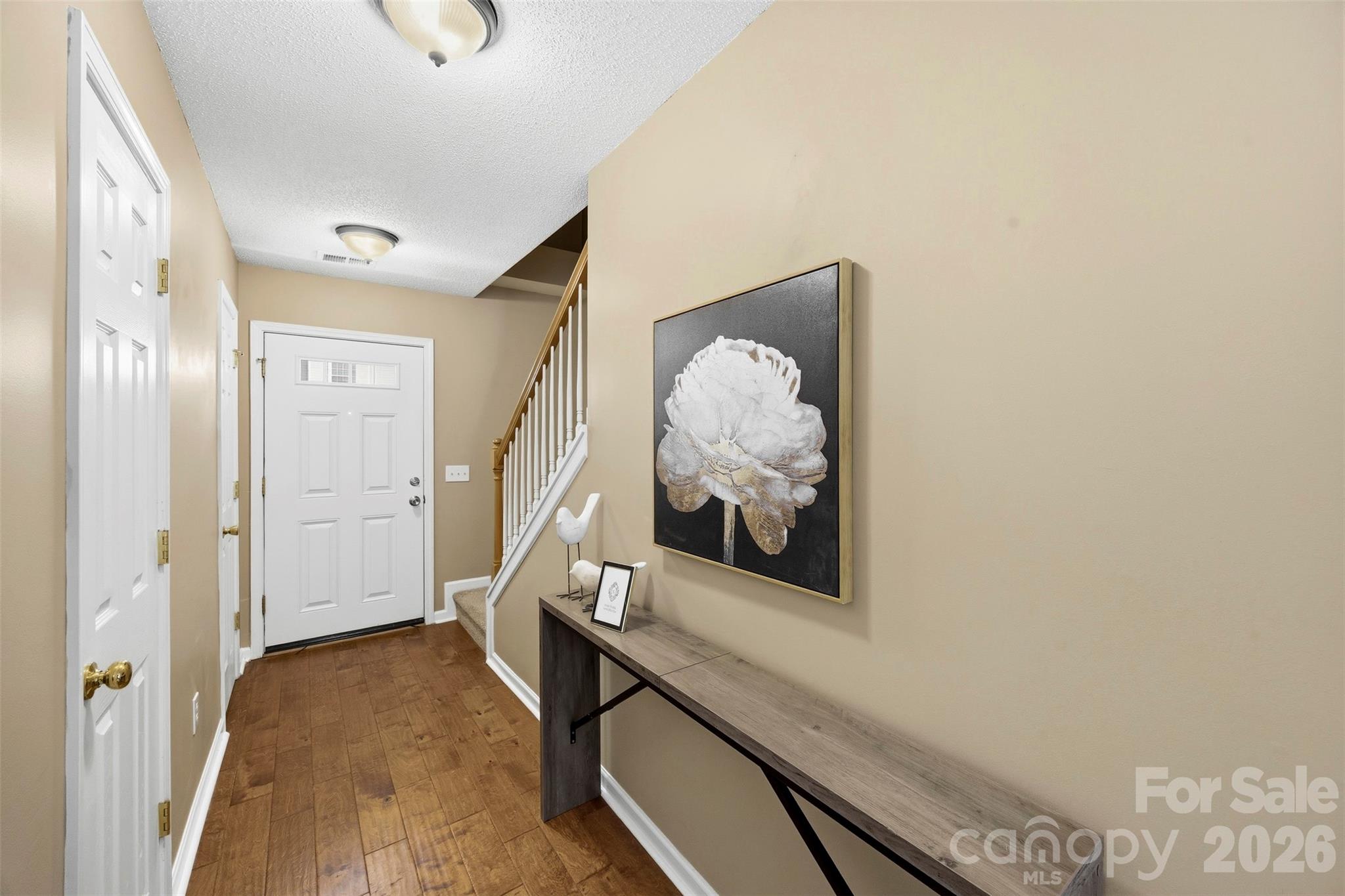 1728 Eagle Ridge Drive Property Photo 3