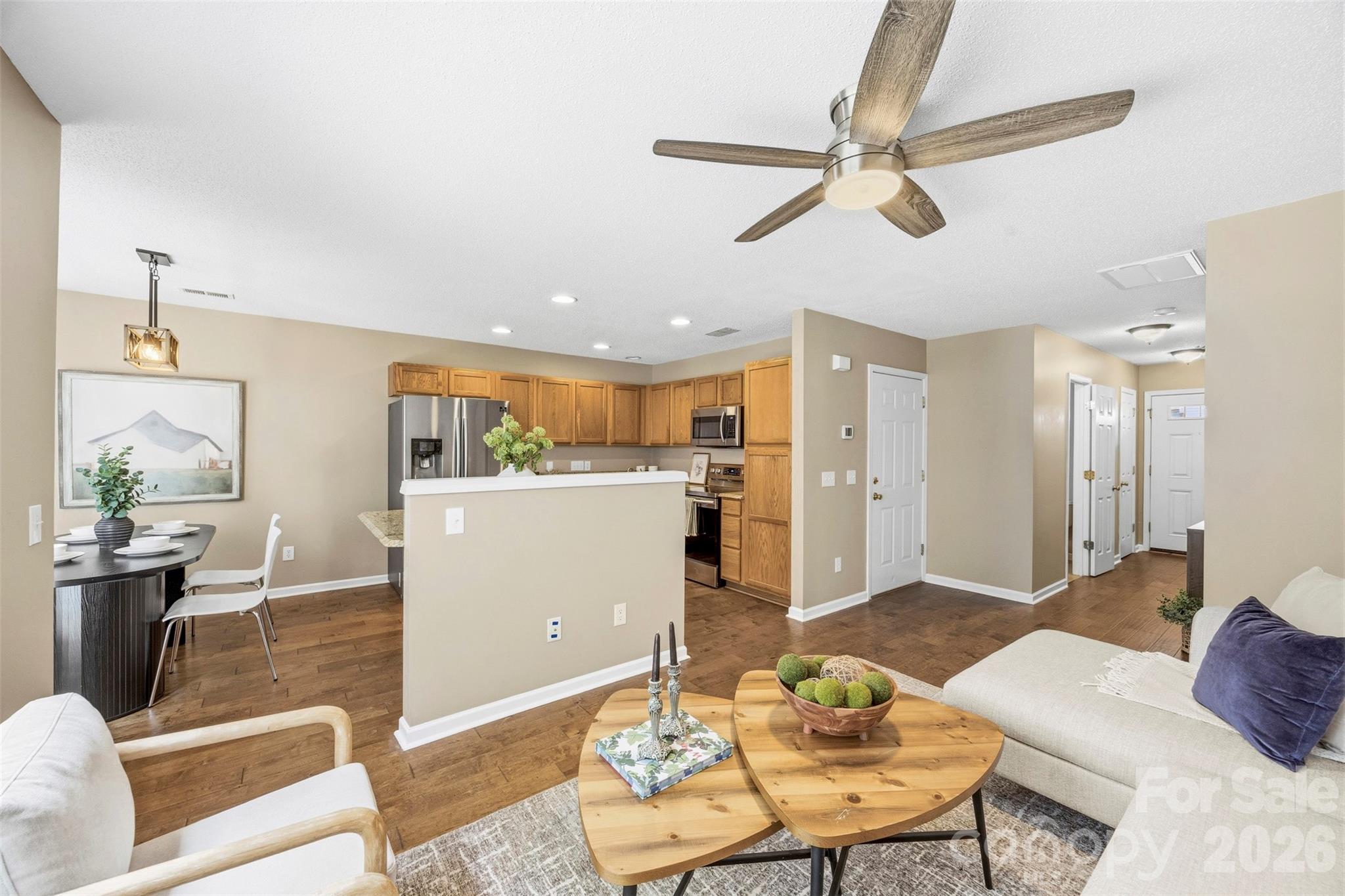 1728 Eagle Ridge Drive Property Photo 4