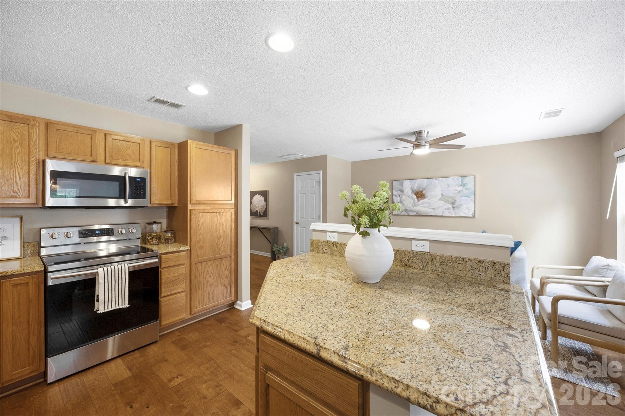 1728 Eagle Ridge Drive Property Photo 14