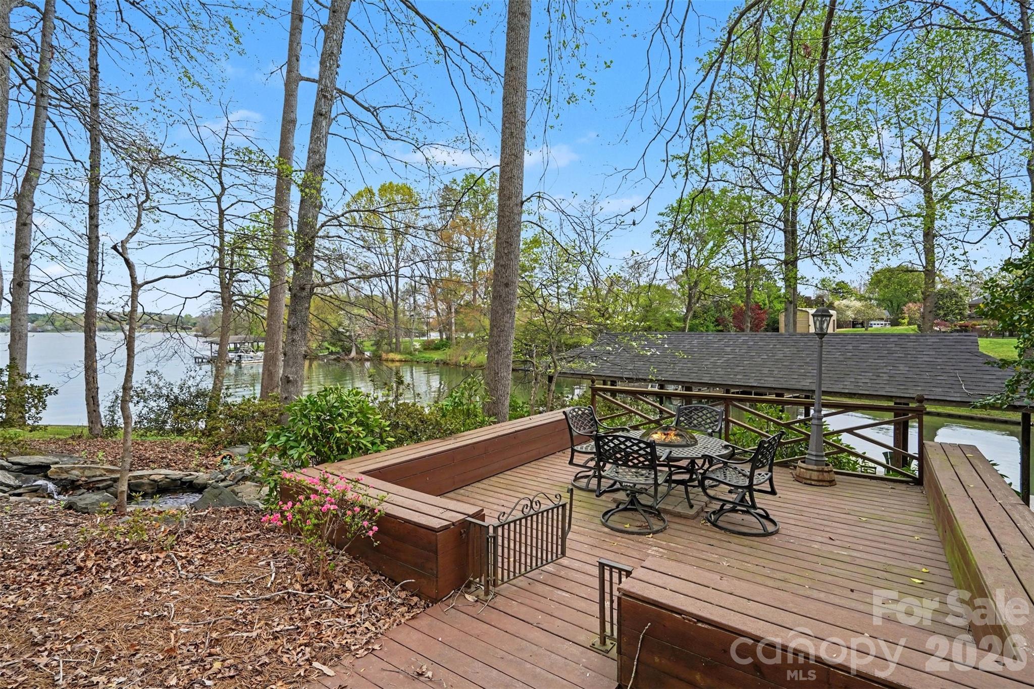 185 Appian Way Property Photo 7