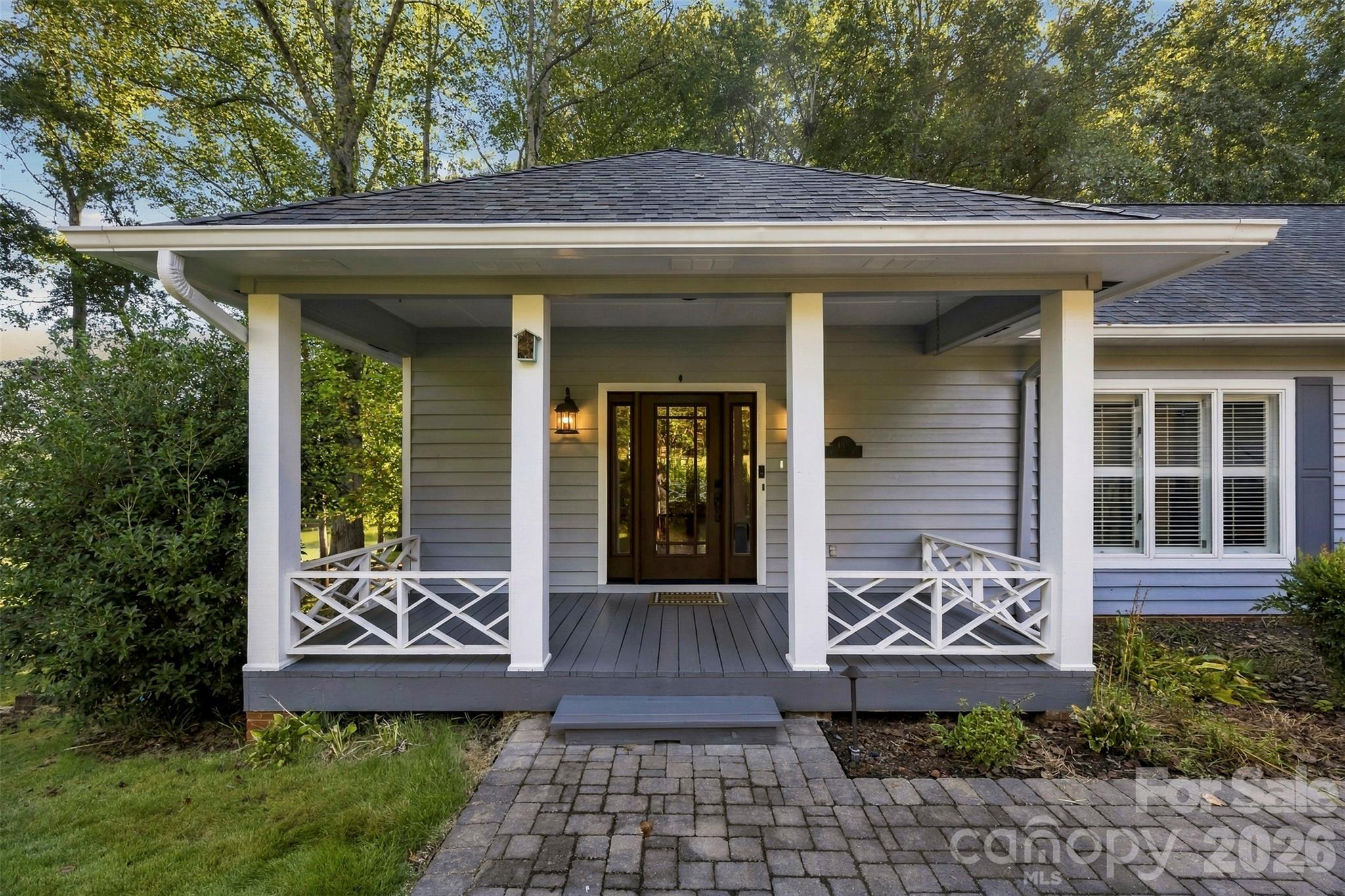 185 Appian Way Property Photo 11