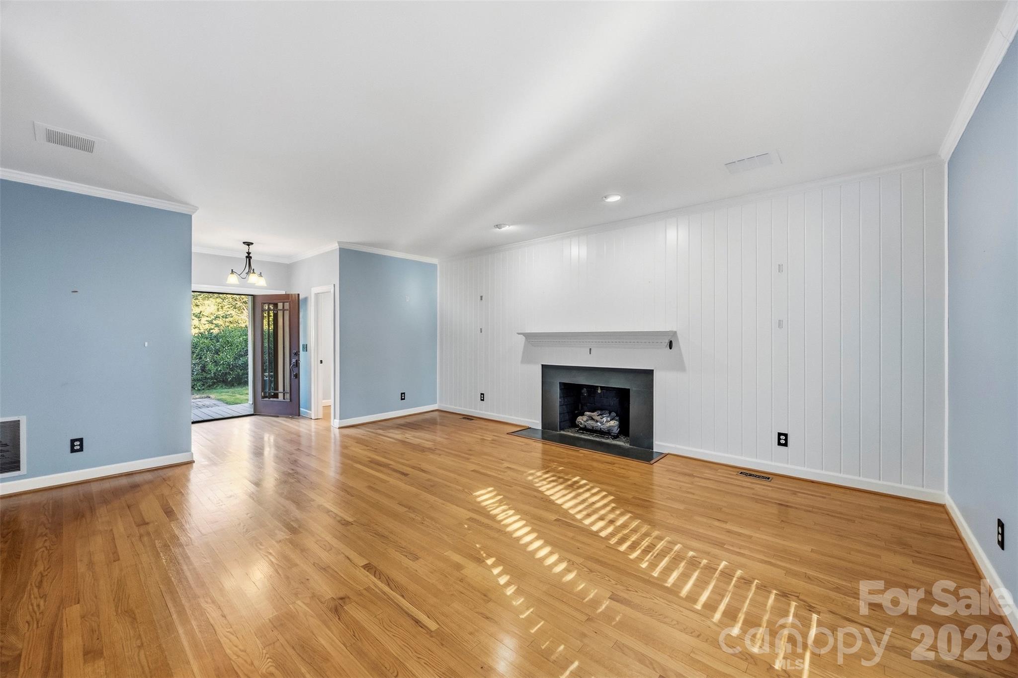 185 Appian Way Property Photo 13