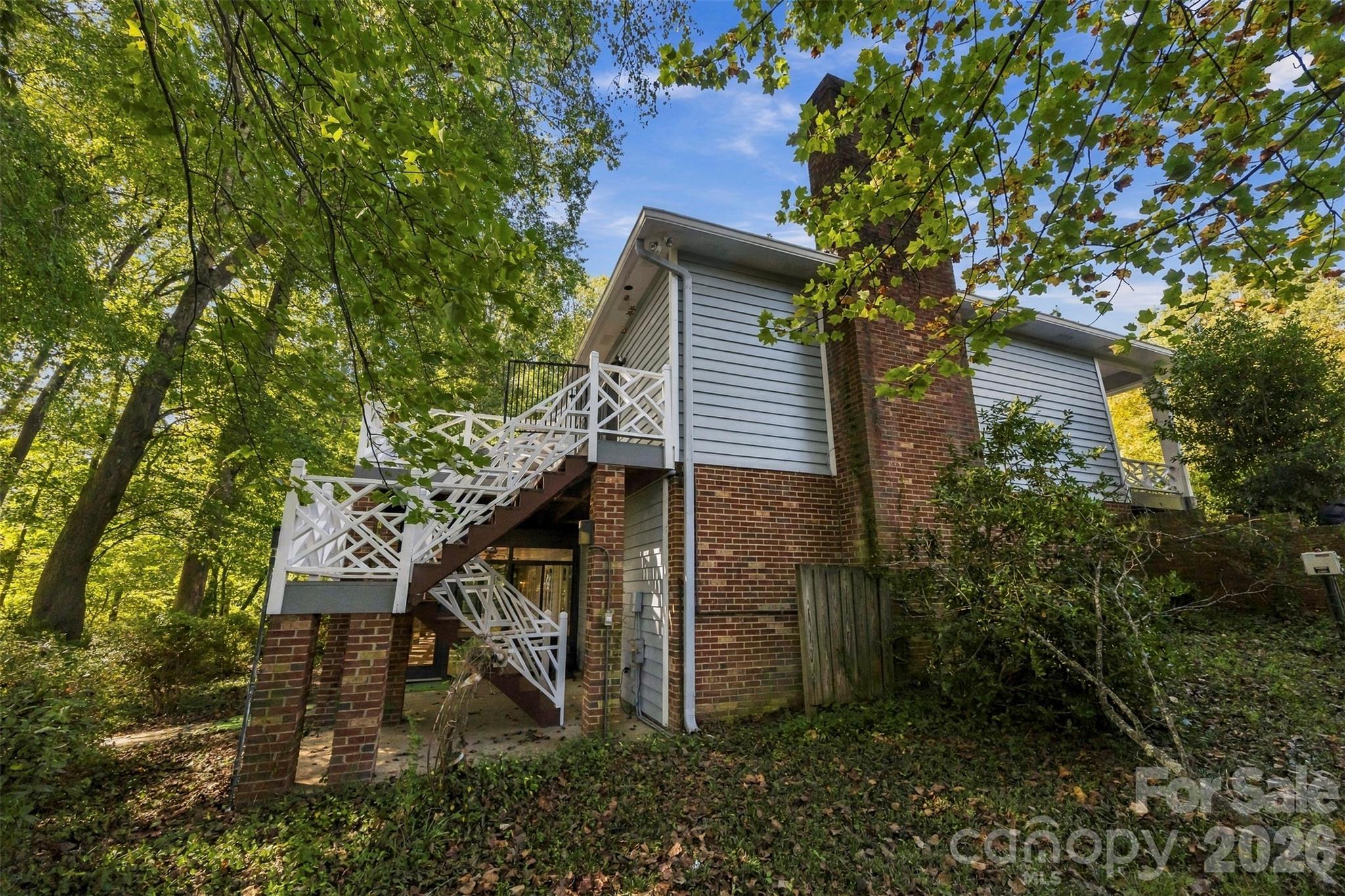 185 Appian Way Property Photo 41