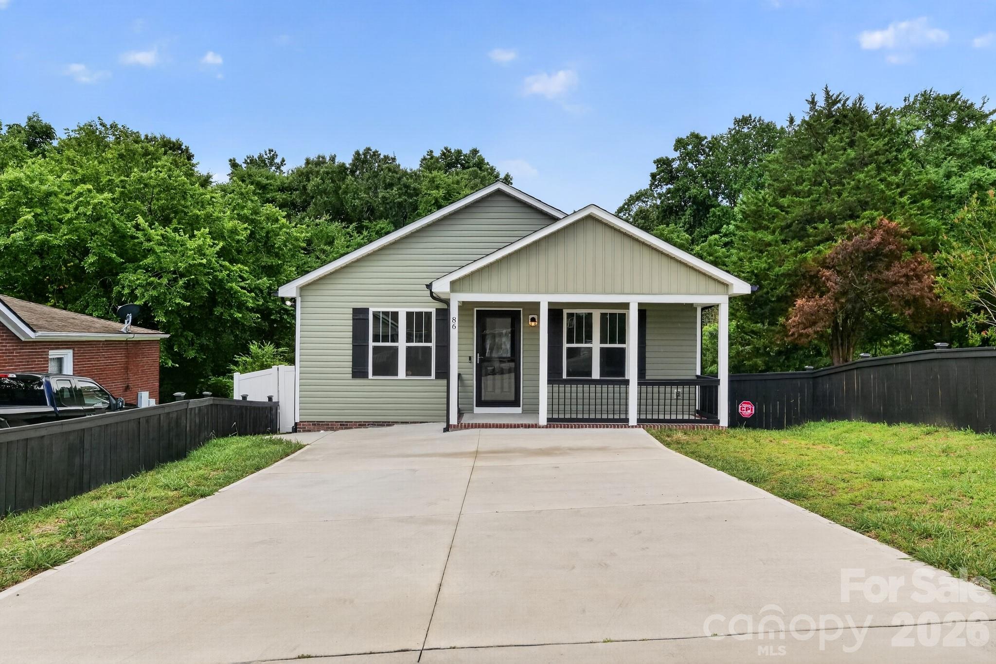 86 Ashlyn Drive Property Photo 1