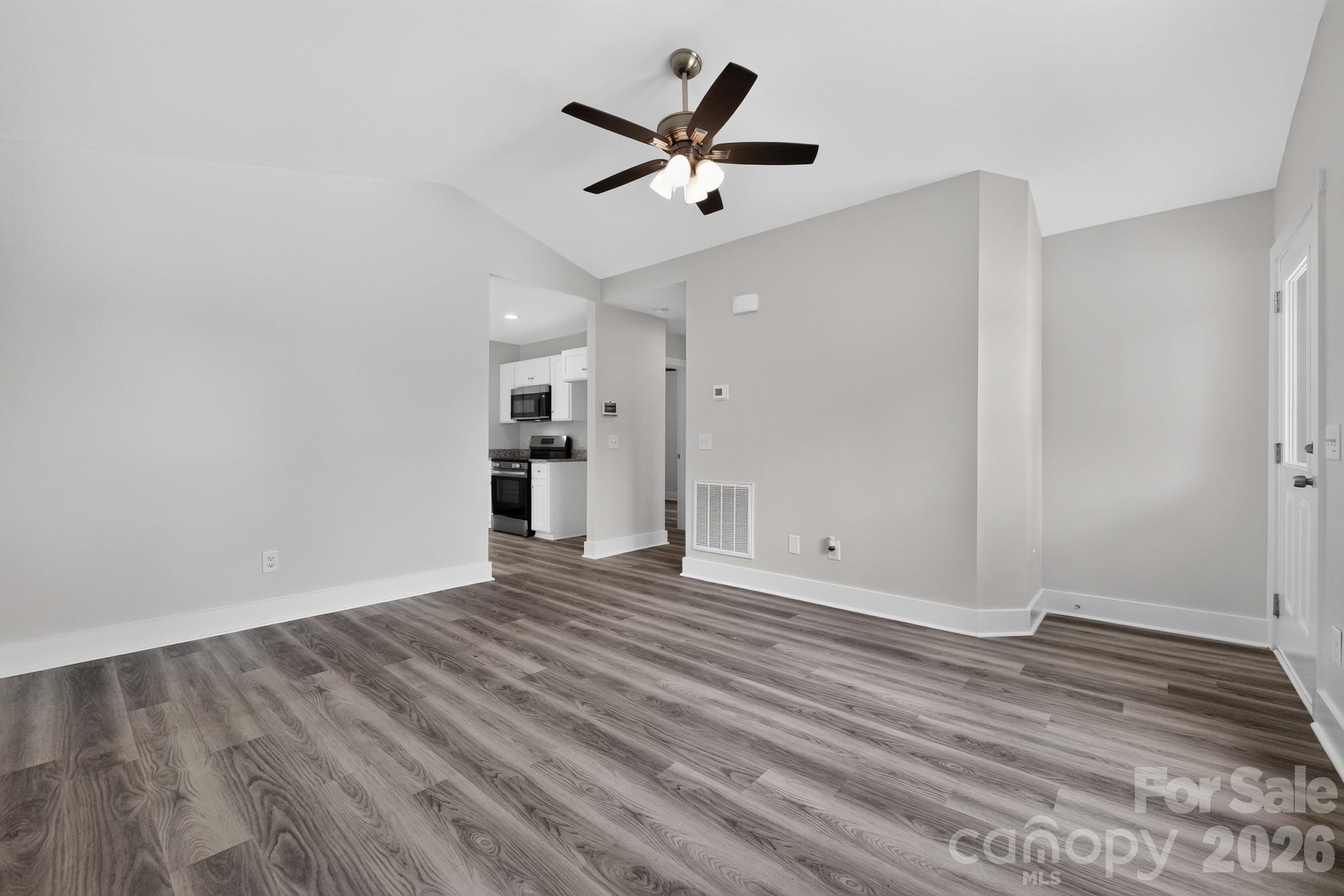 86 Ashlyn Drive Property Photo 4
