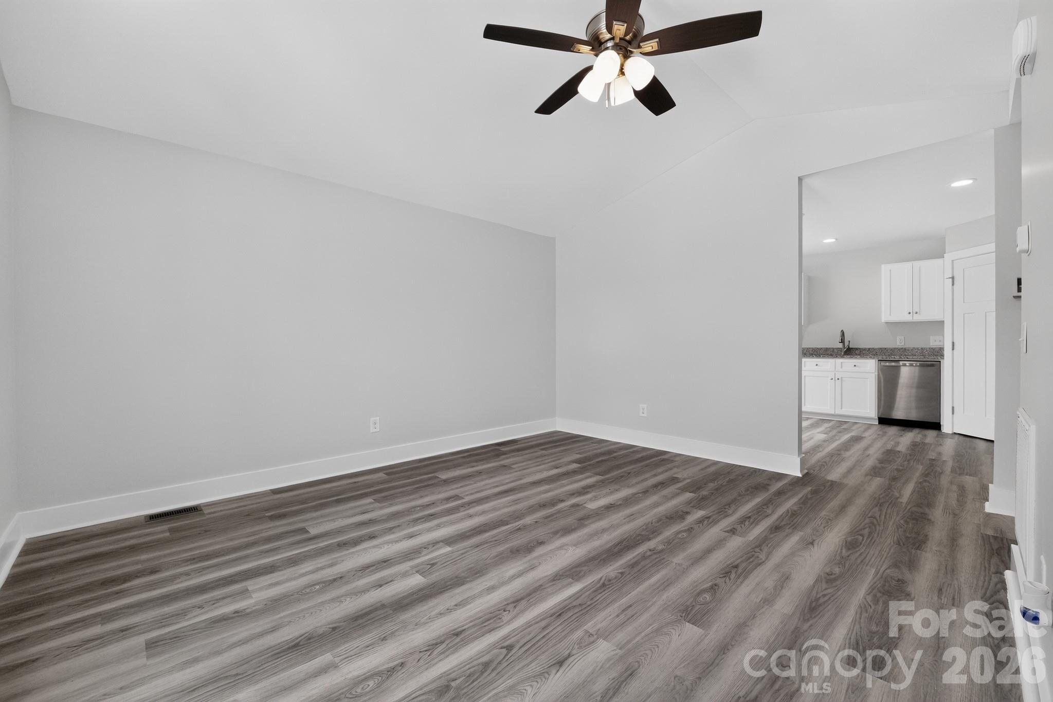 86 Ashlyn Drive Property Photo 5