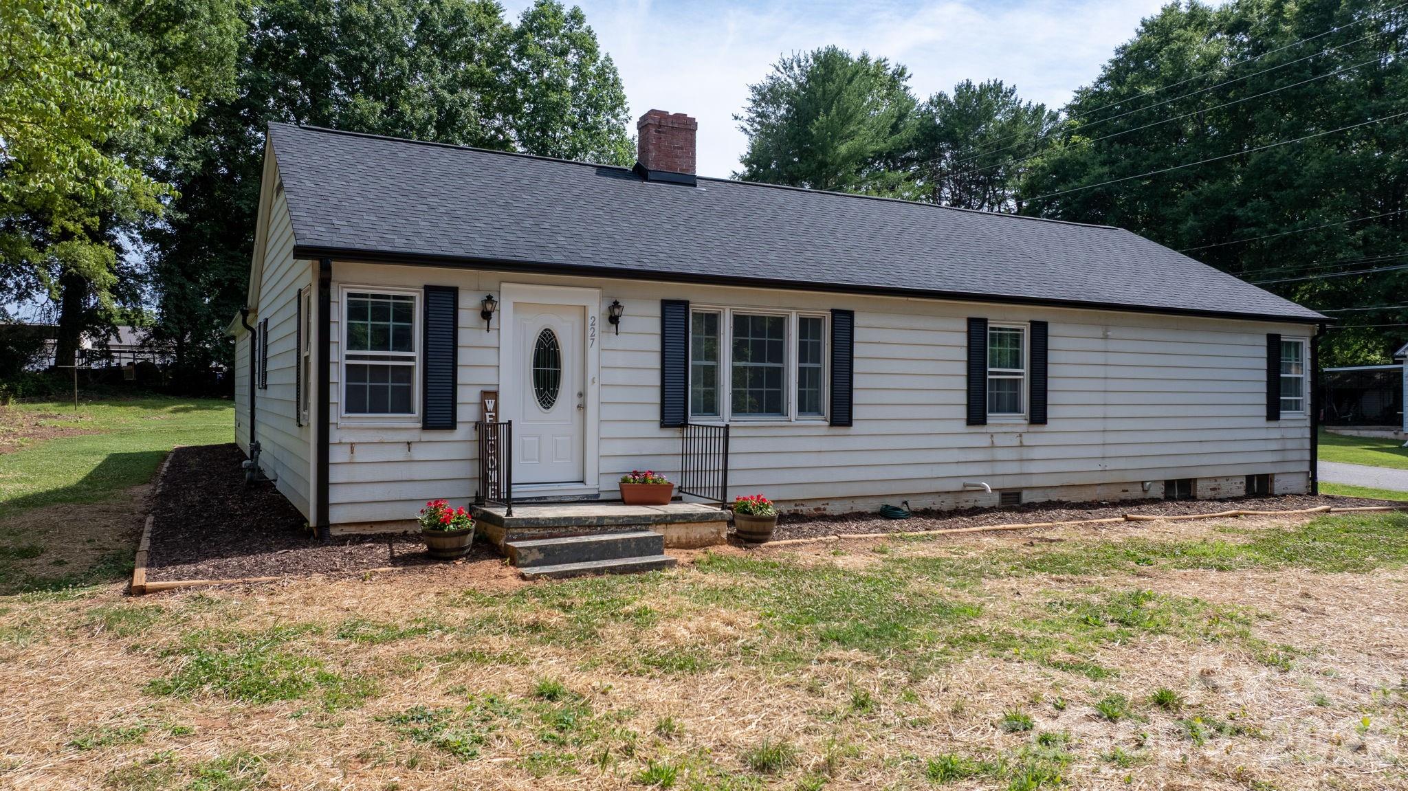 227 W 27th Street Property Photo