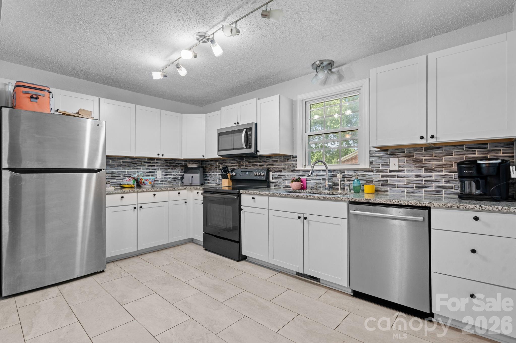 227 W 27th Street Property Photo 10