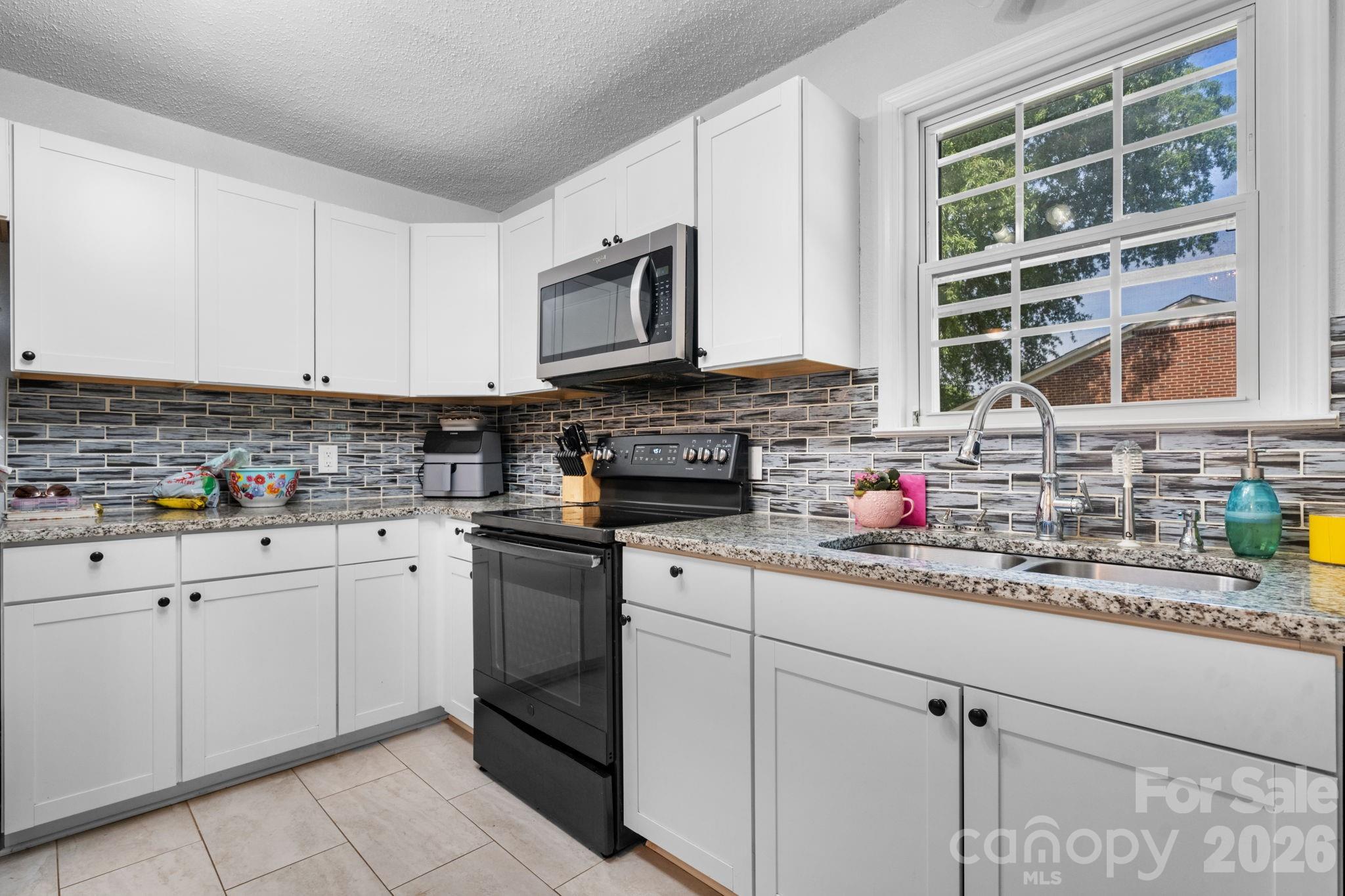 227 W 27th Street Property Photo 12
