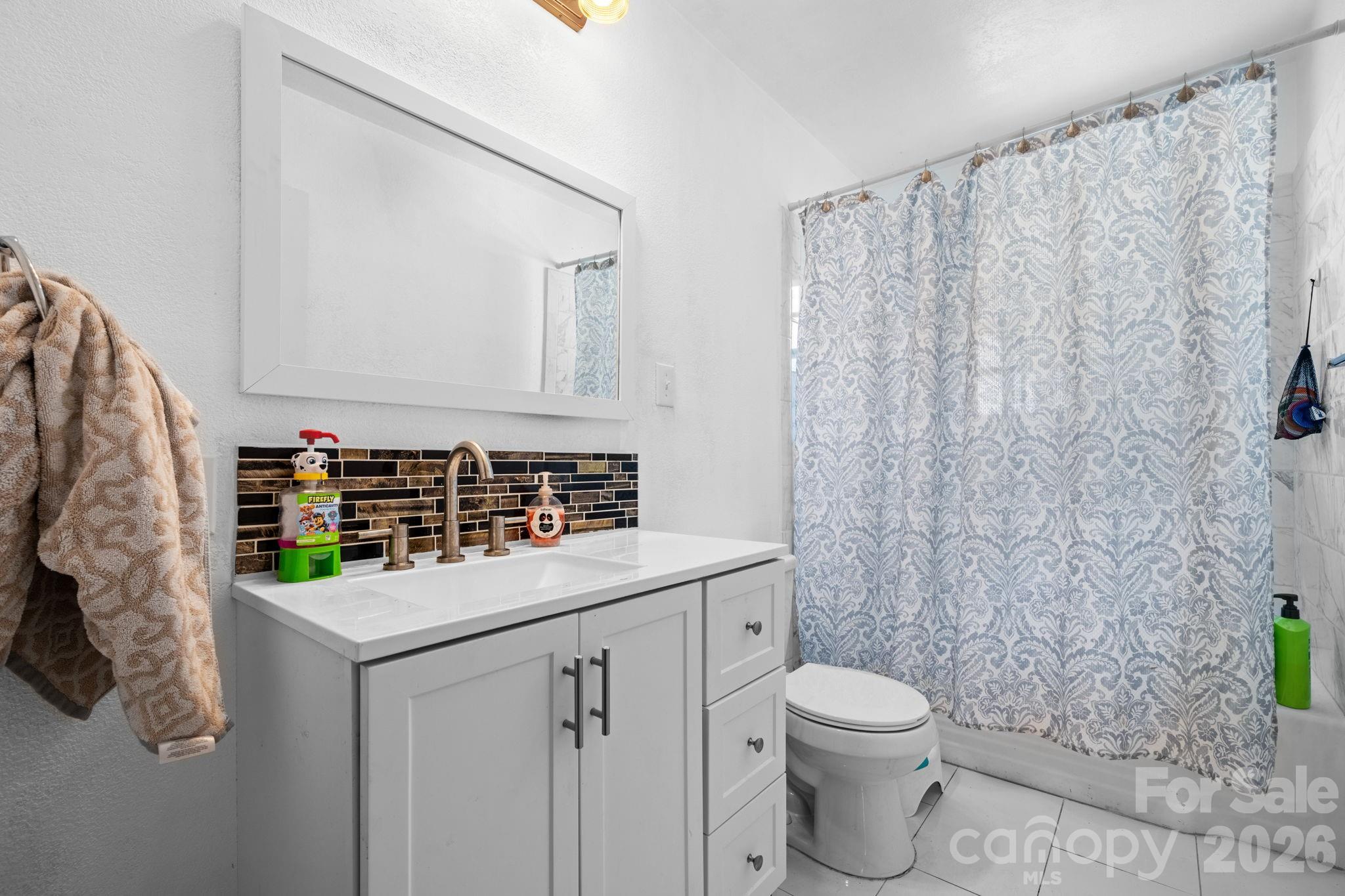 227 W 27th Street Property Photo 16