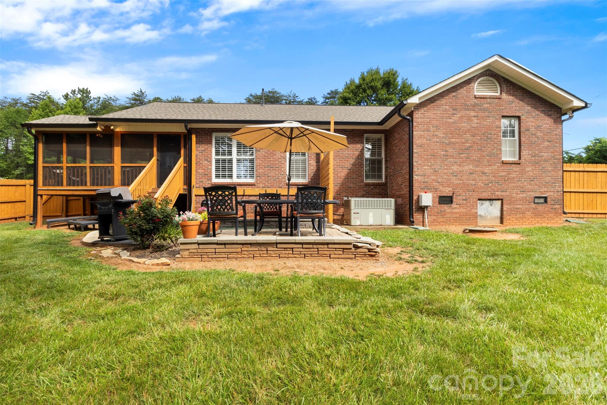 7760 Wallace Lane Property Photo 31