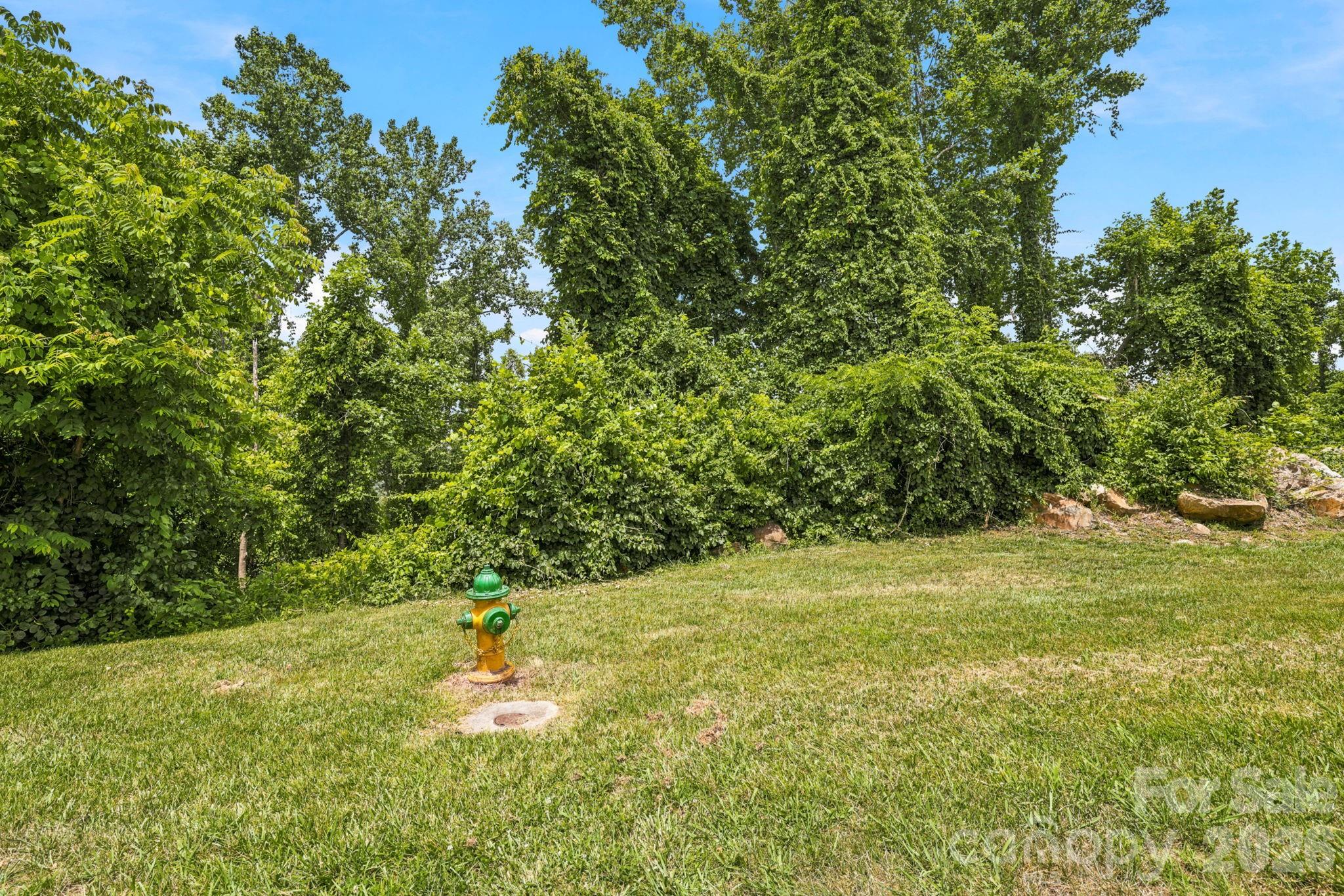 999 Perrion Avenue 18 Property Photo 13