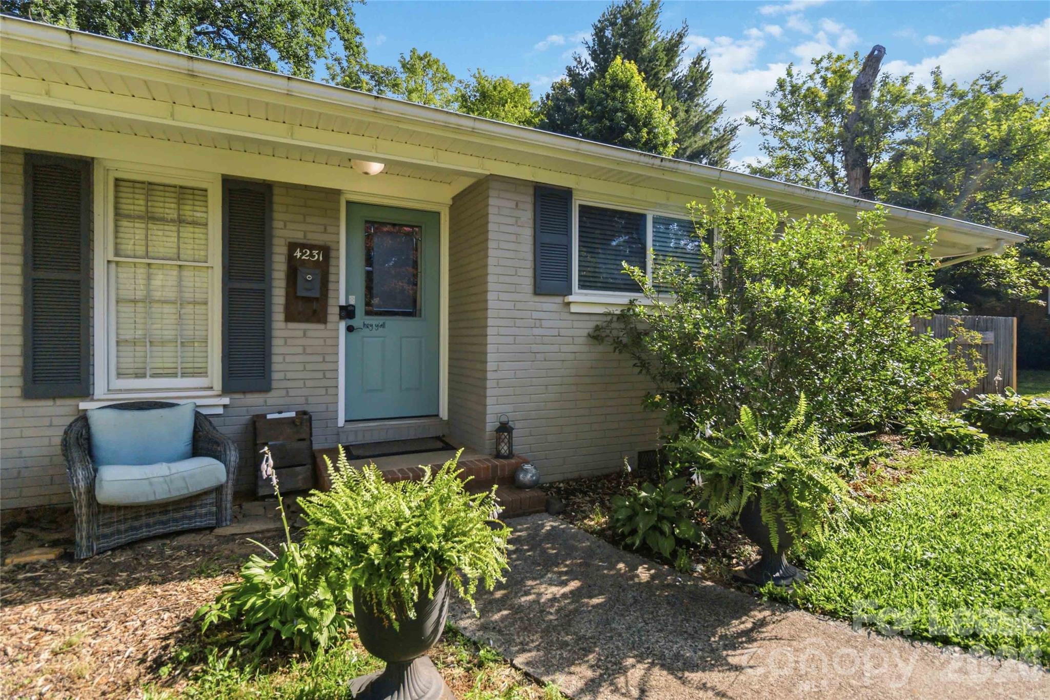 4231 Firethorne Road Property Photo 3