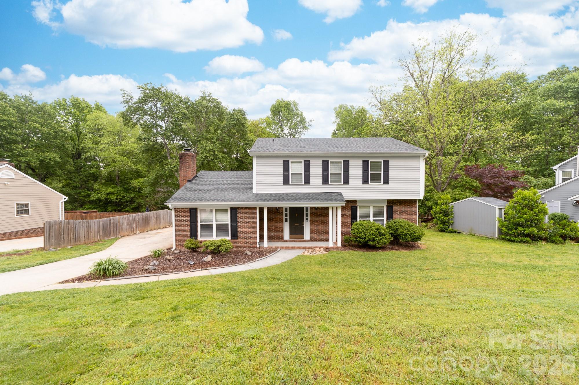 616 Silversmith Lane Property Photo 2