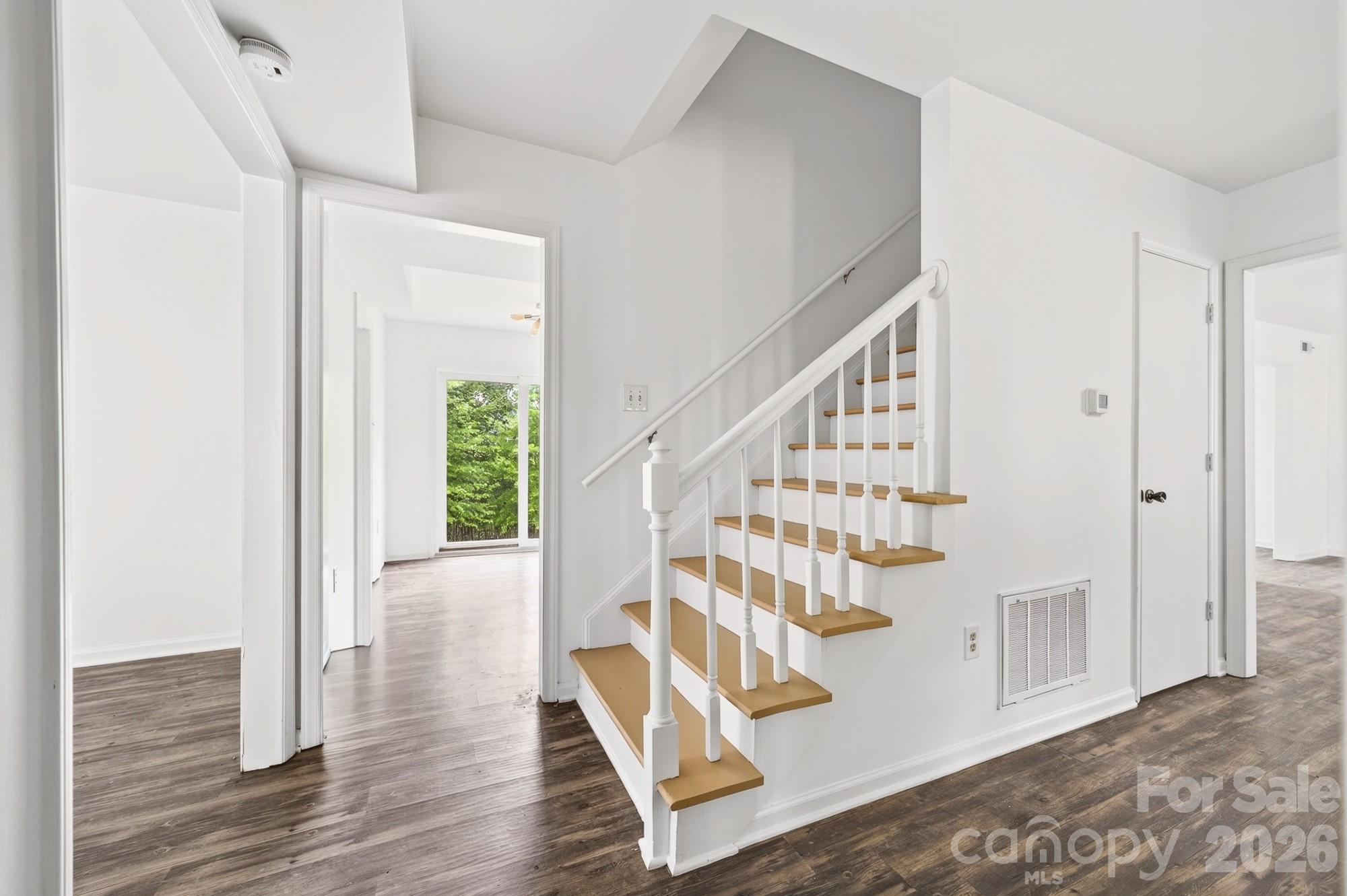 616 Silversmith Lane Property Photo 12