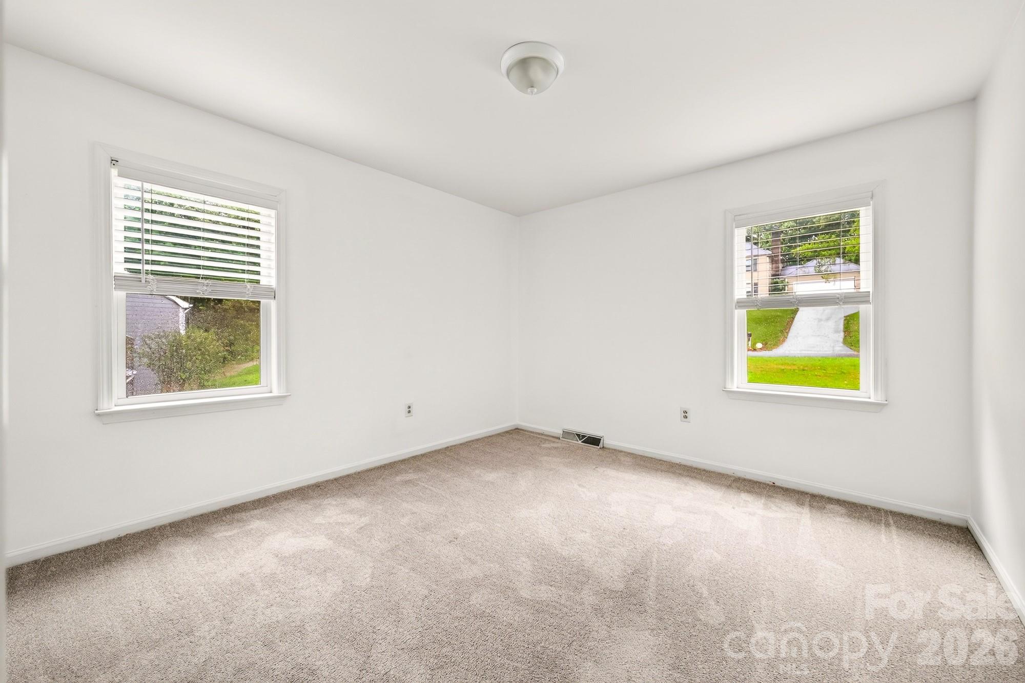 616 Silversmith Lane Property Photo 28