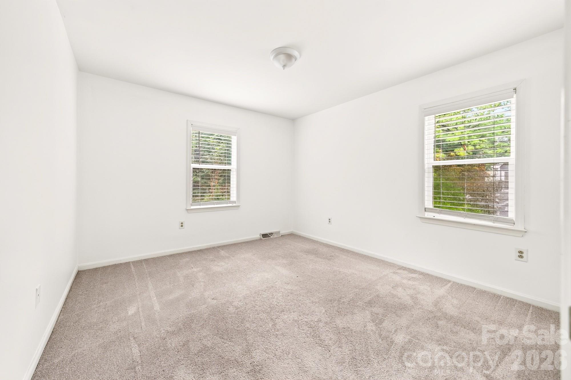 616 Silversmith Lane Property Photo 33