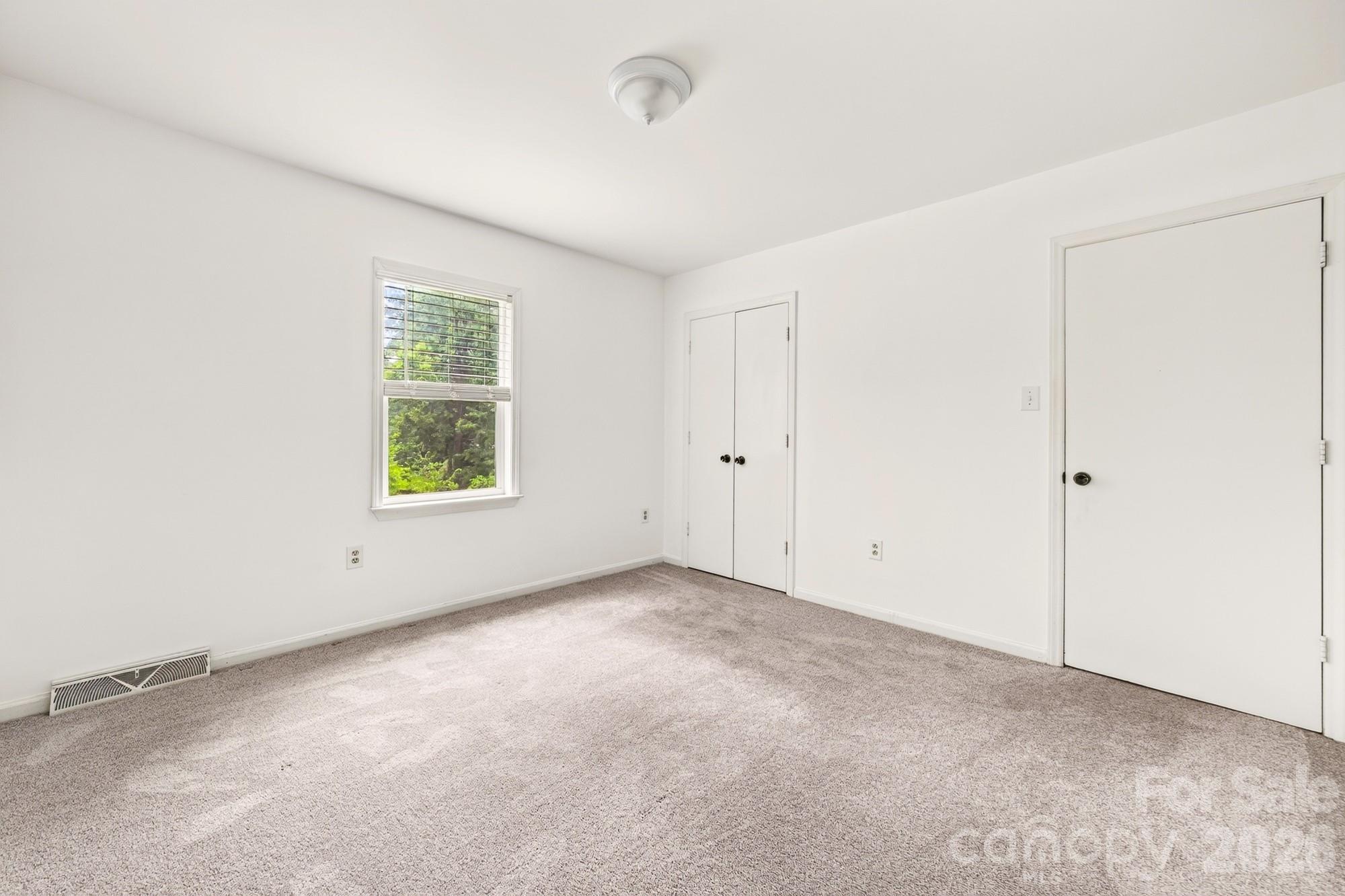 616 Silversmith Lane Property Photo 34