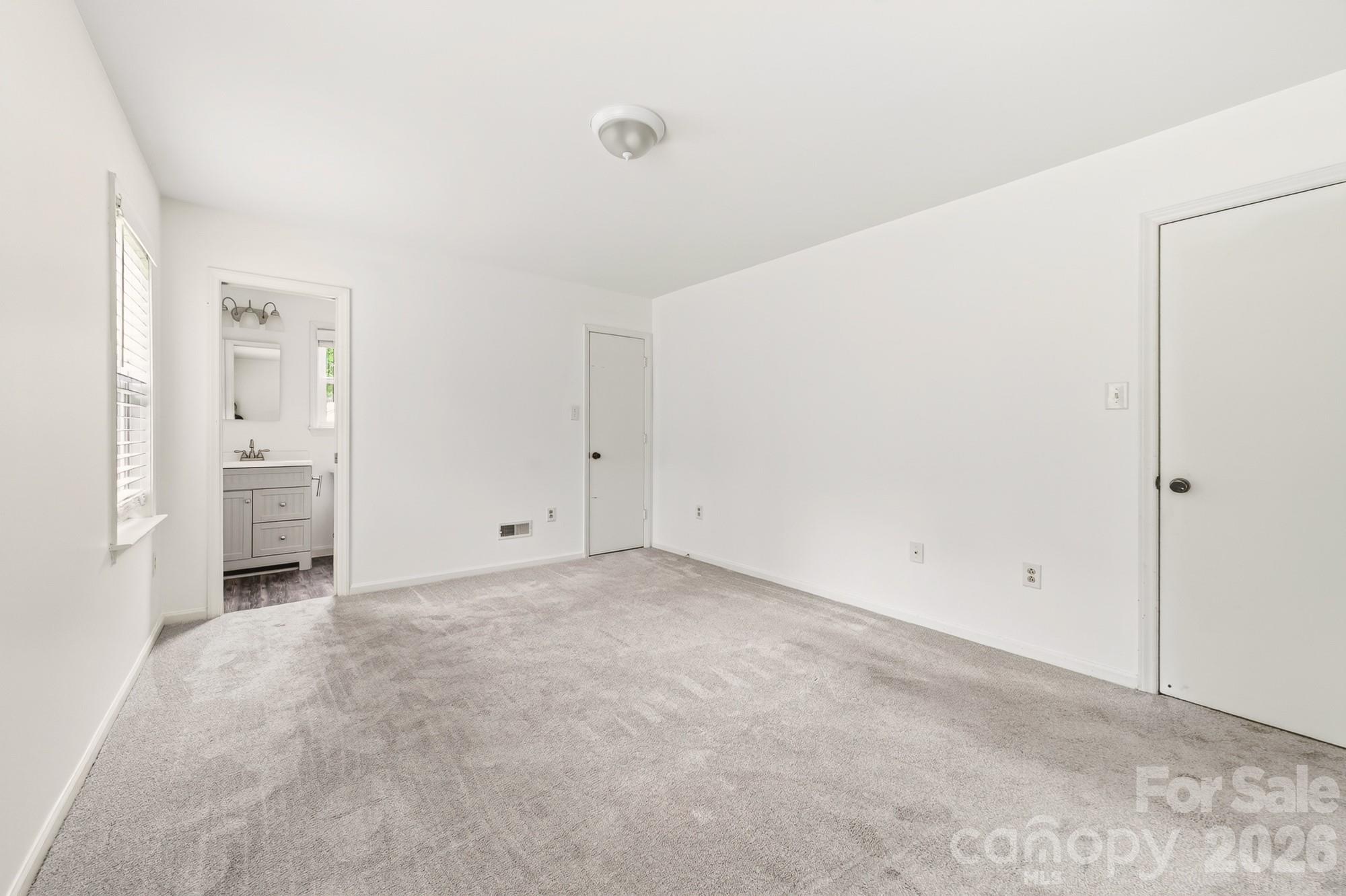 616 Silversmith Lane Property Photo 36