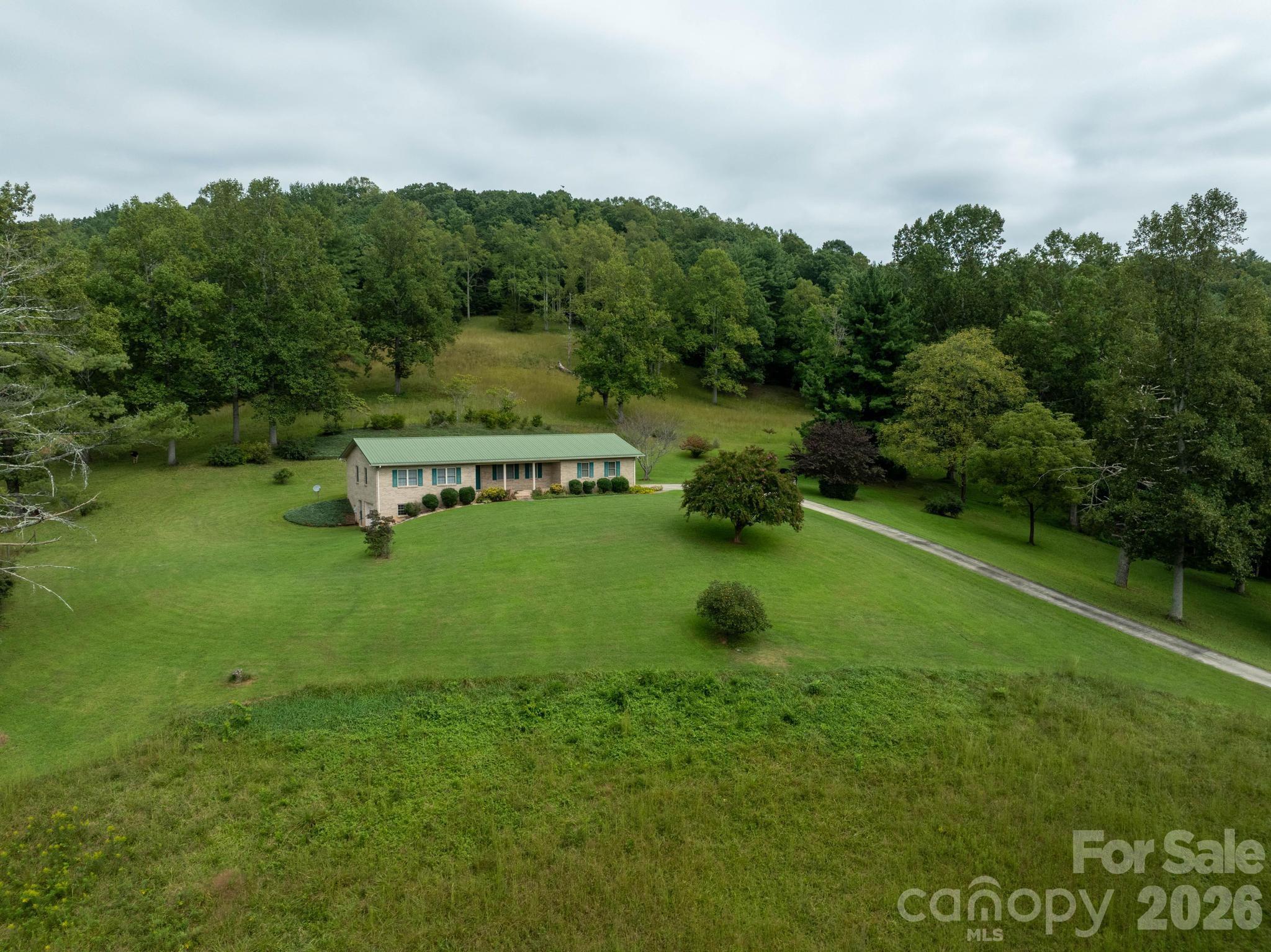 2112 Brittian Lane Property Photo 1