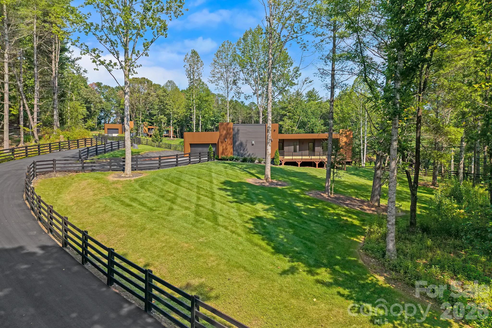 78 Manchester Way Property Photo 1