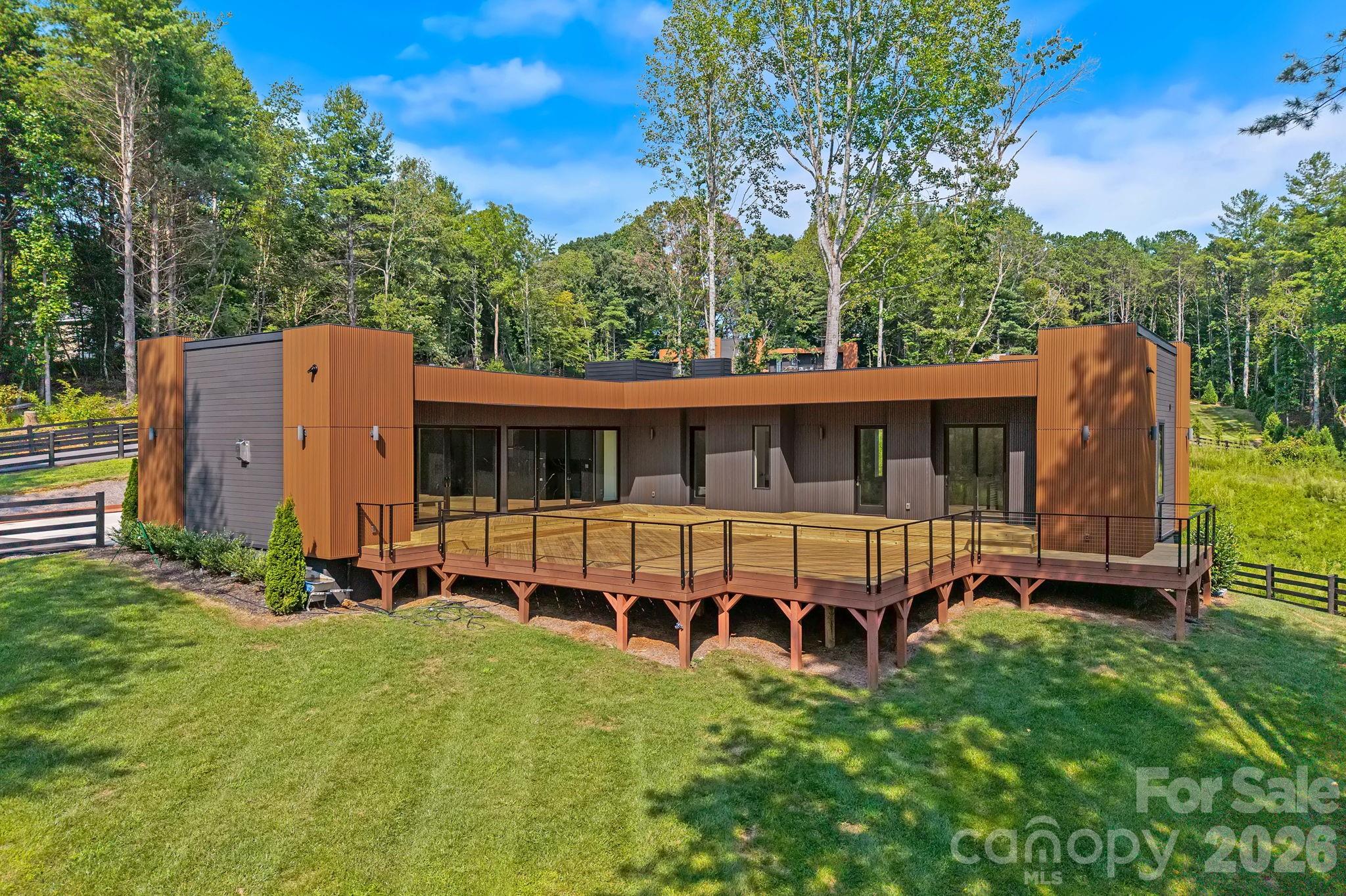 78 Manchester Way Property Photo 2