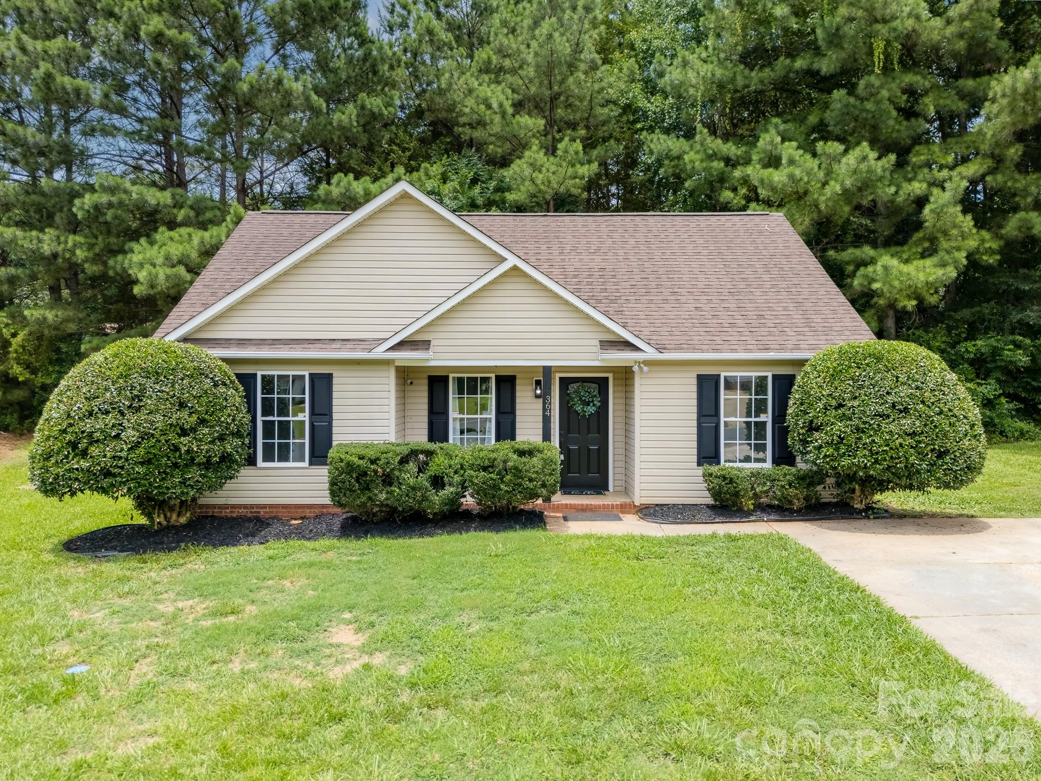 364 Masters Drive Property Photo 1
