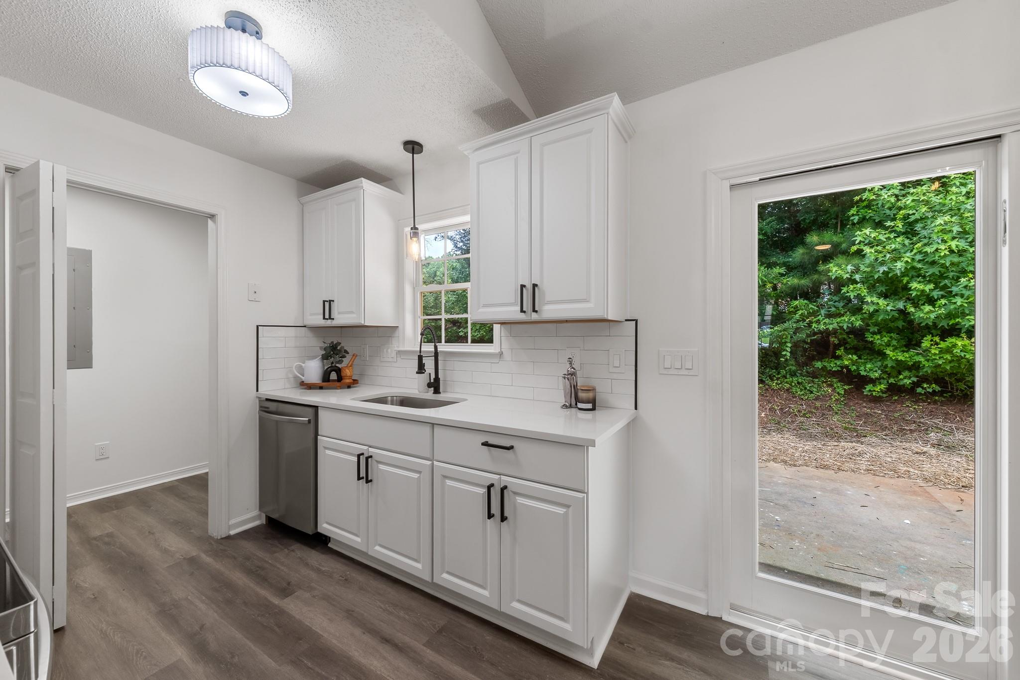 364 Masters Drive Property Photo 3