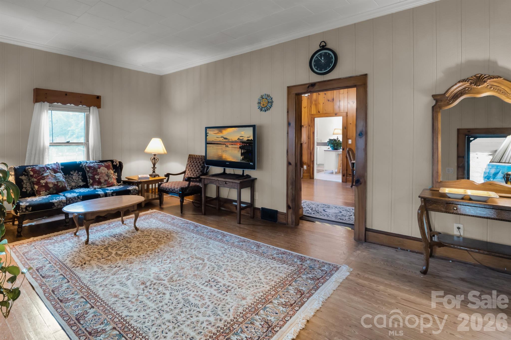 2103 N Thomas Avenue Property Photo 10