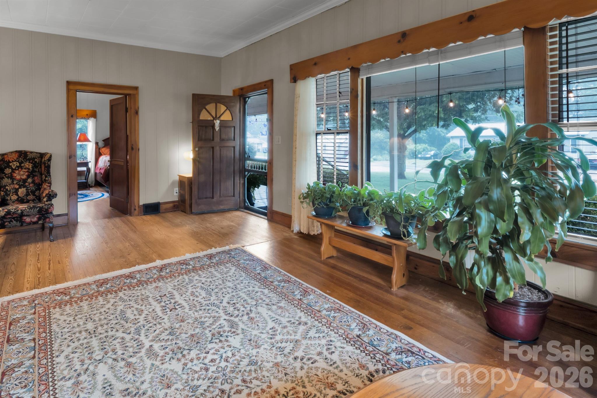 2103 N Thomas Avenue Property Photo 11