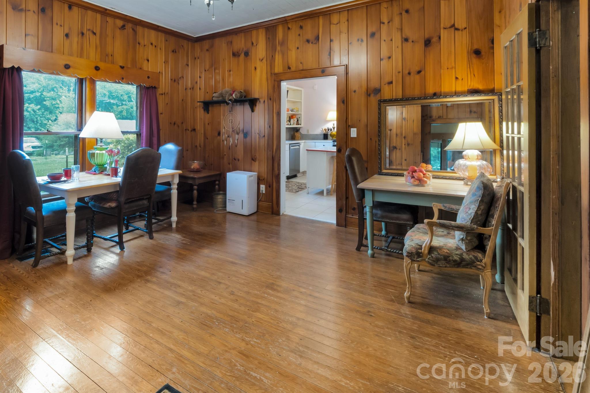 2103 N Thomas Avenue Property Photo 15