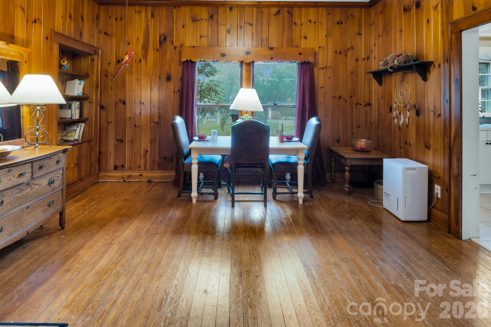 2103 N Thomas Avenue Property Photo 17