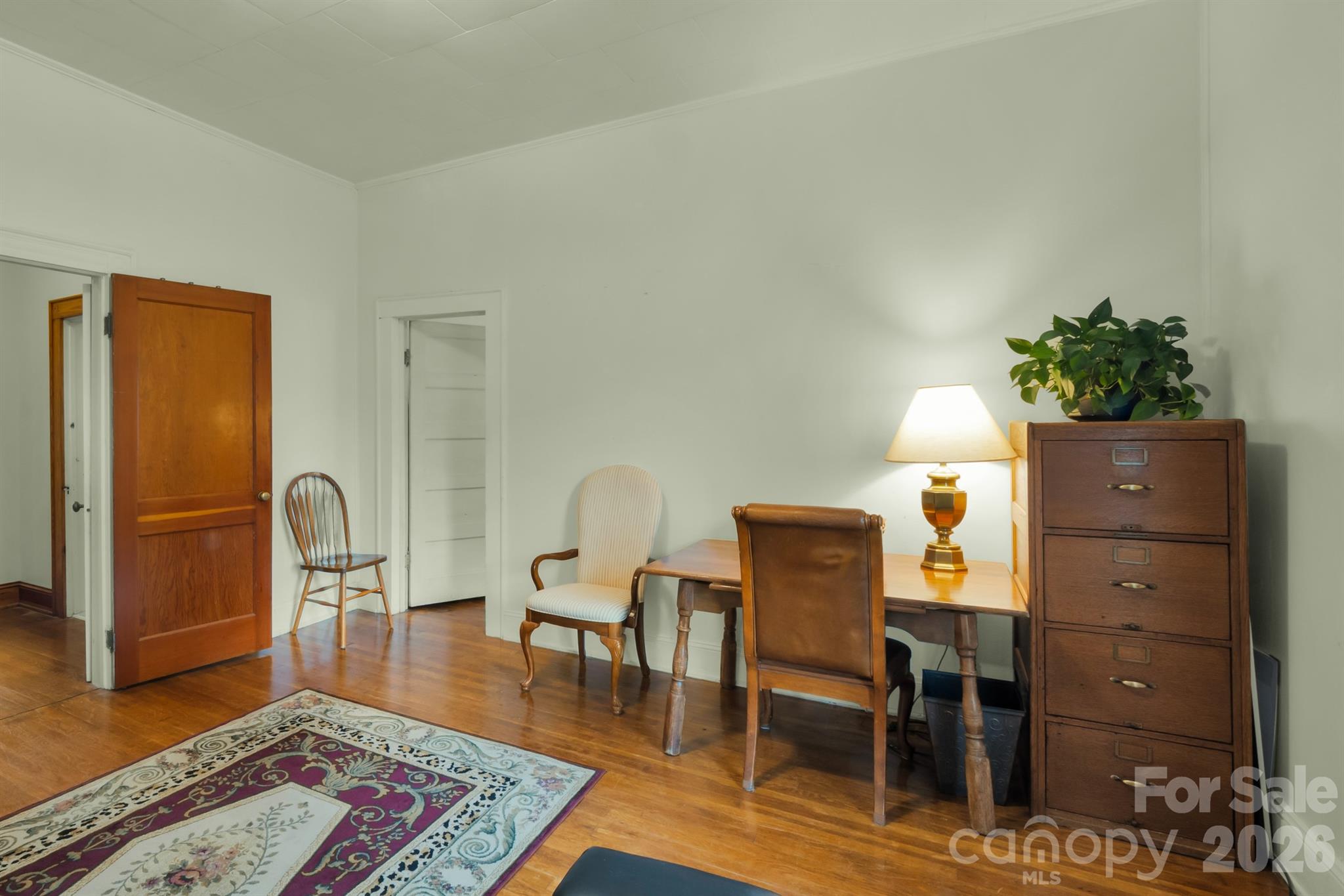 2103 N Thomas Avenue Property Photo 25