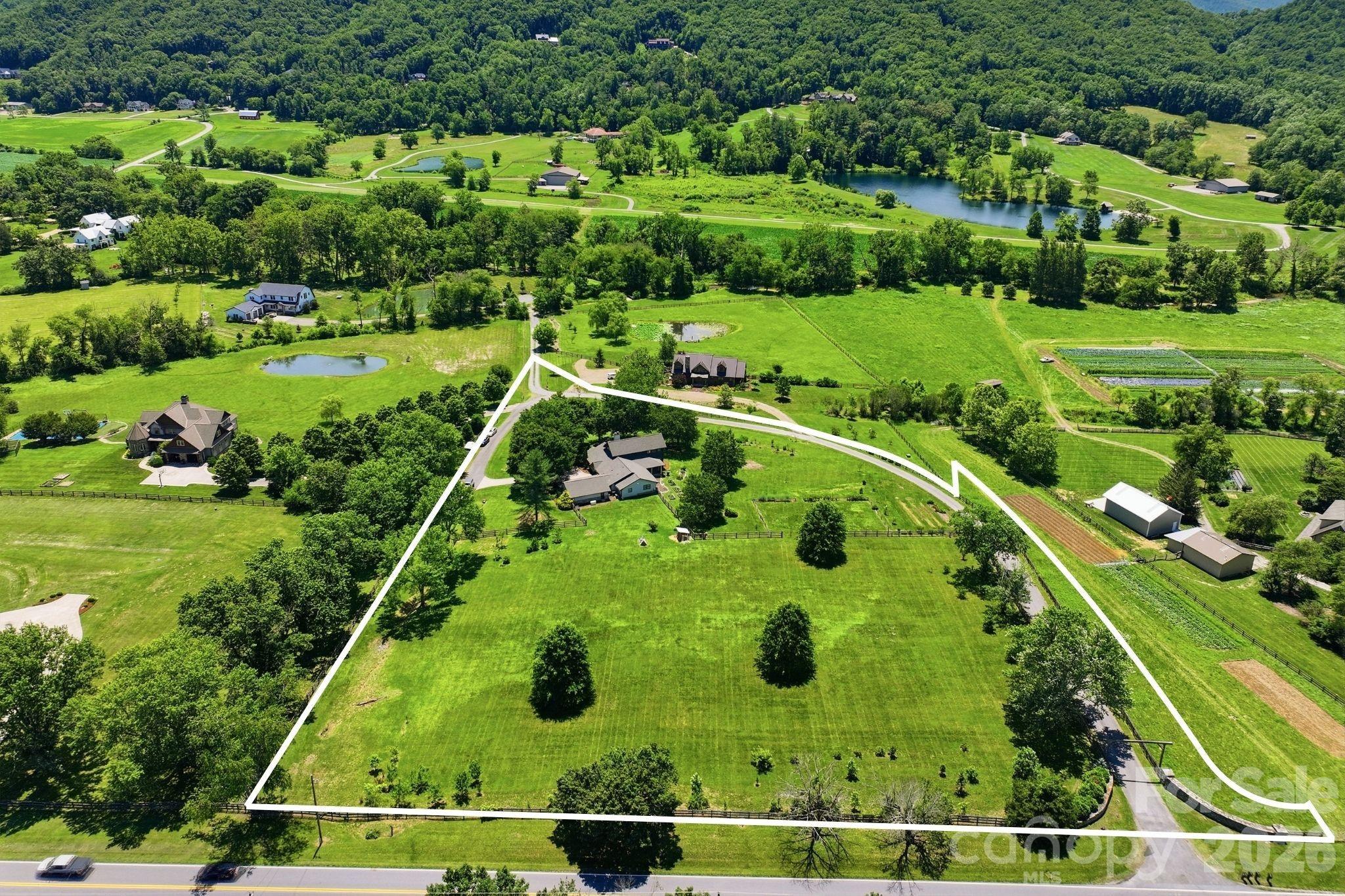 114 Cane Creek Ranch Drive Property Photo 3