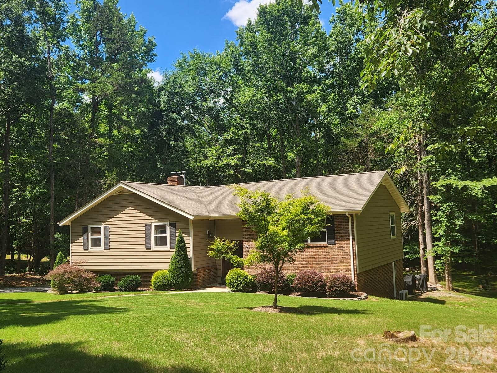 9325 Pinto Court Property Photo 1