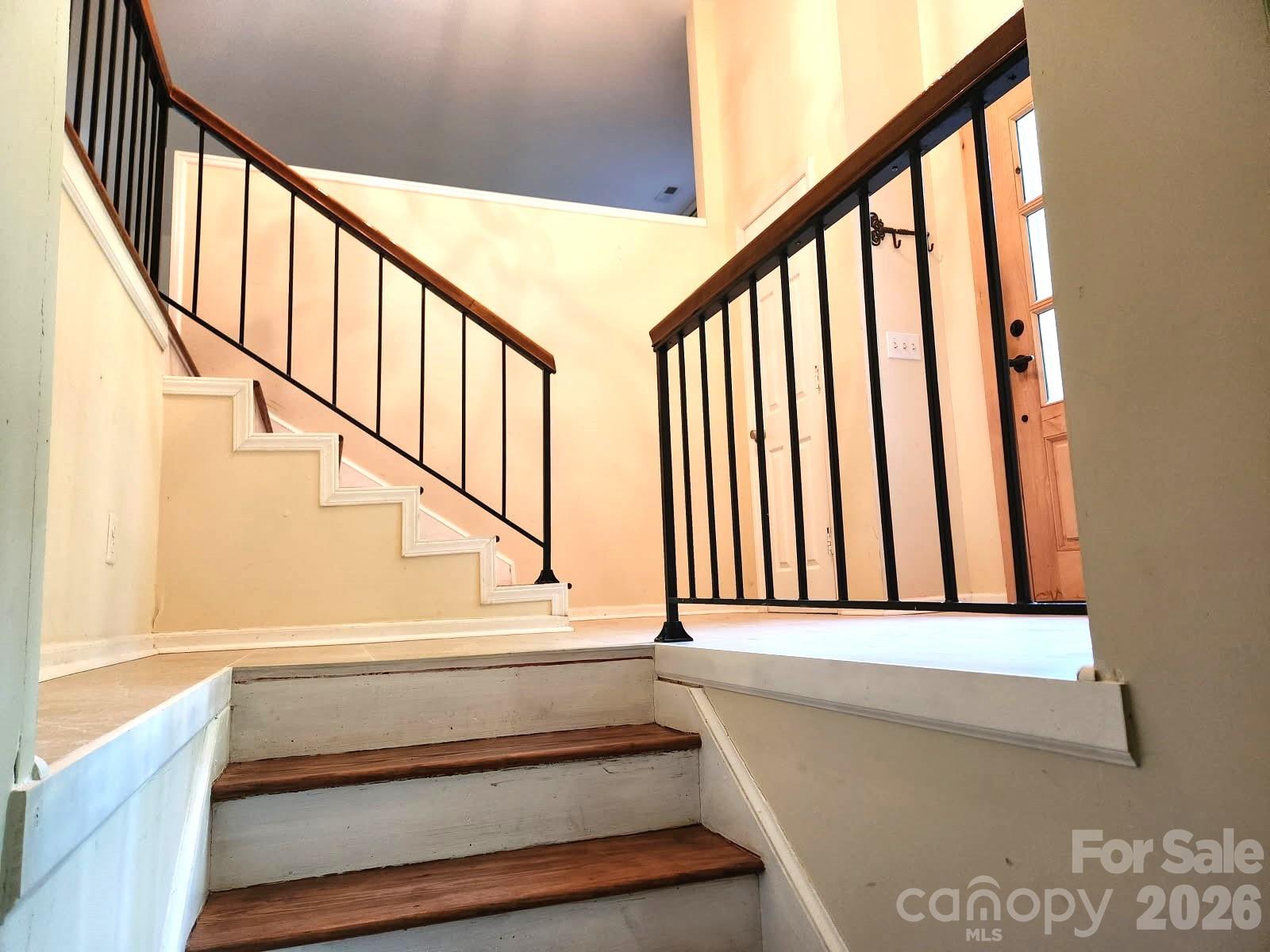 9325 Pinto Court Property Photo 8