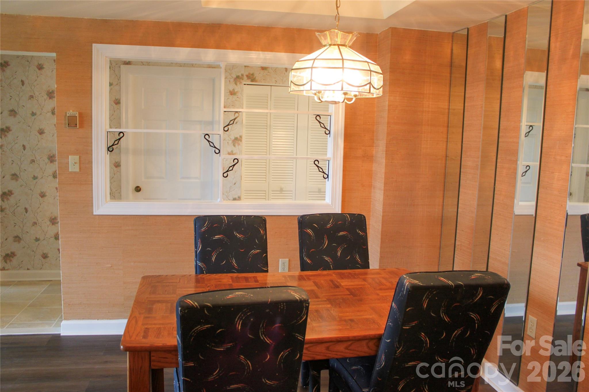 303 Sugar Top Drive 3625 Property Photo 8