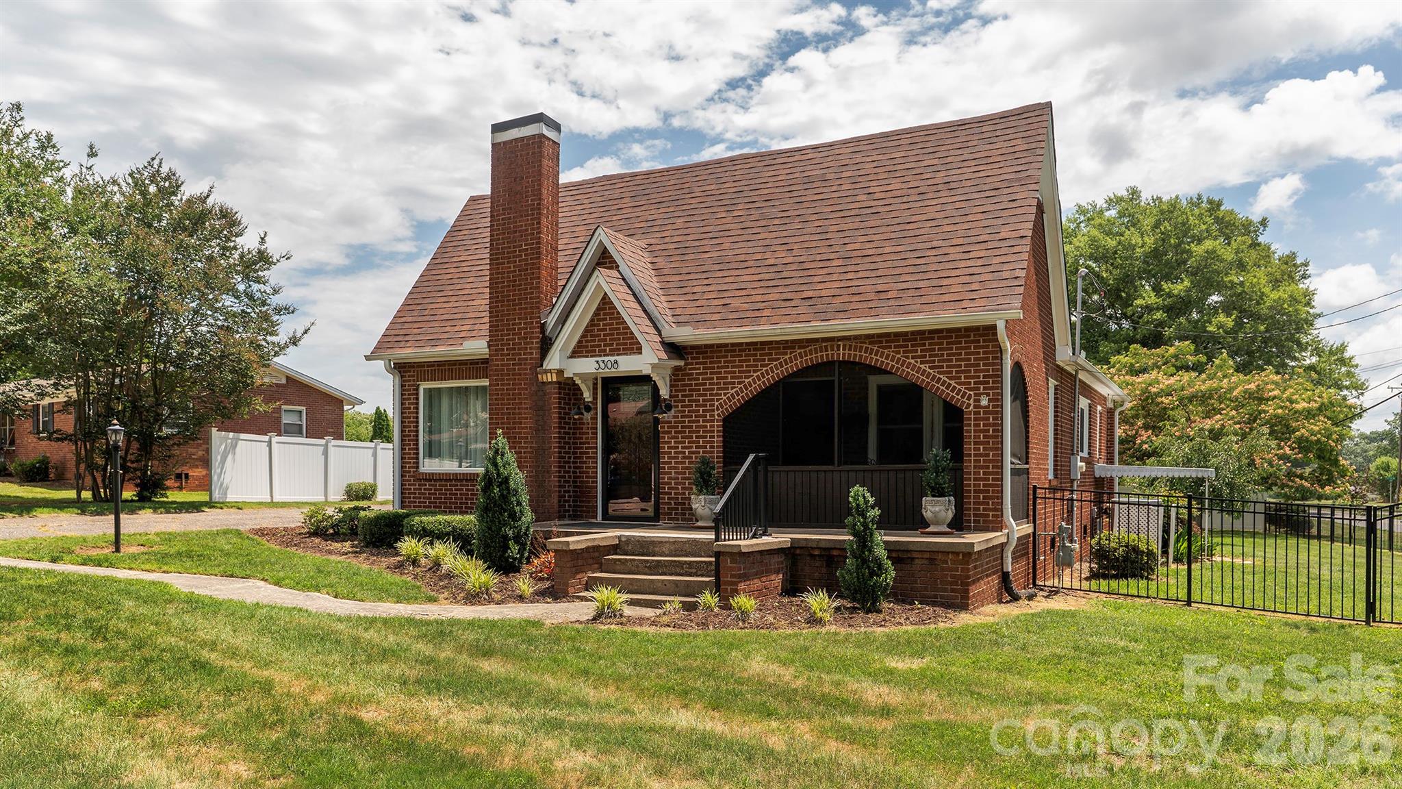 3308 16th Street Property Photo 1