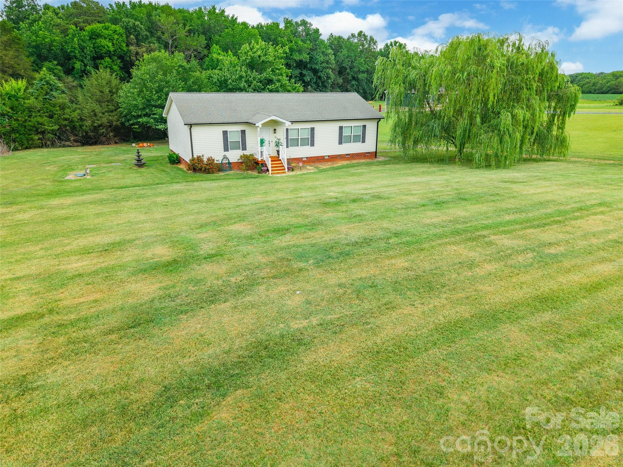 21966 Stony Road Property Photo 4
