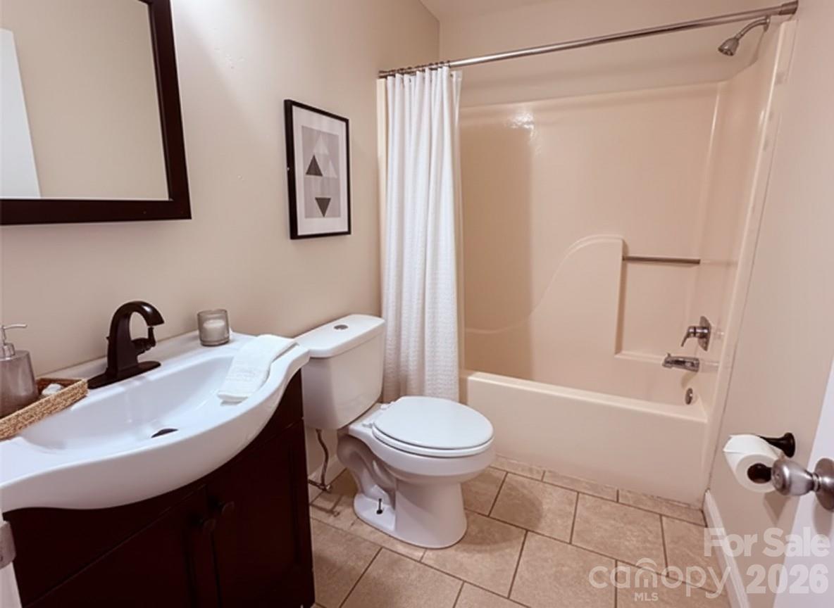 4209 Homeplace Drive Property Photo 9