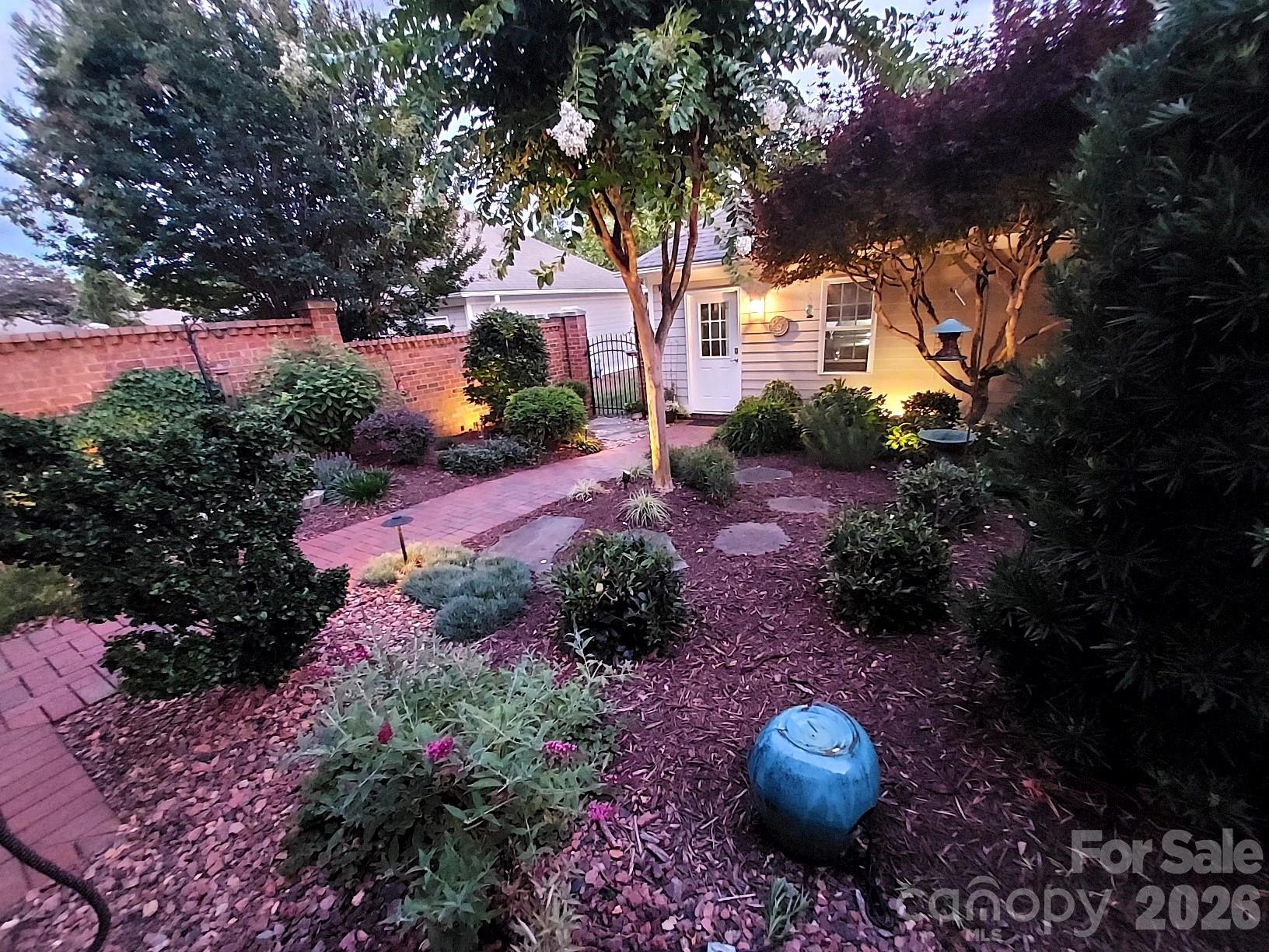 121 Mcleod Avenue Property Photo 9