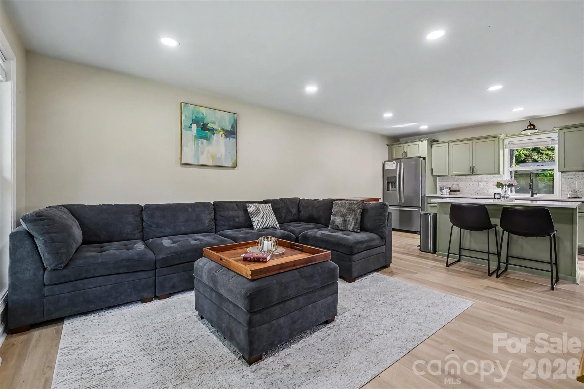 4023 Strangford Avenue Property Photo 7