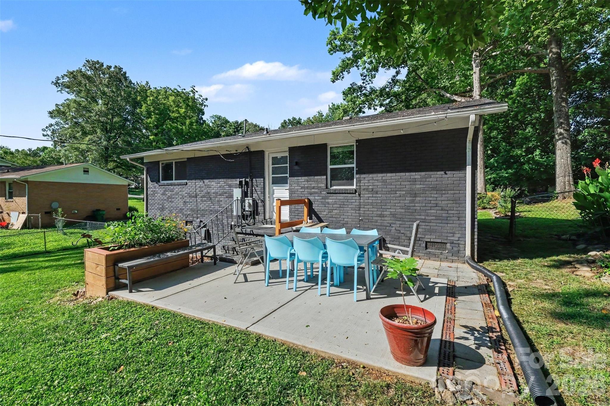4023 Strangford Avenue Property Photo 24